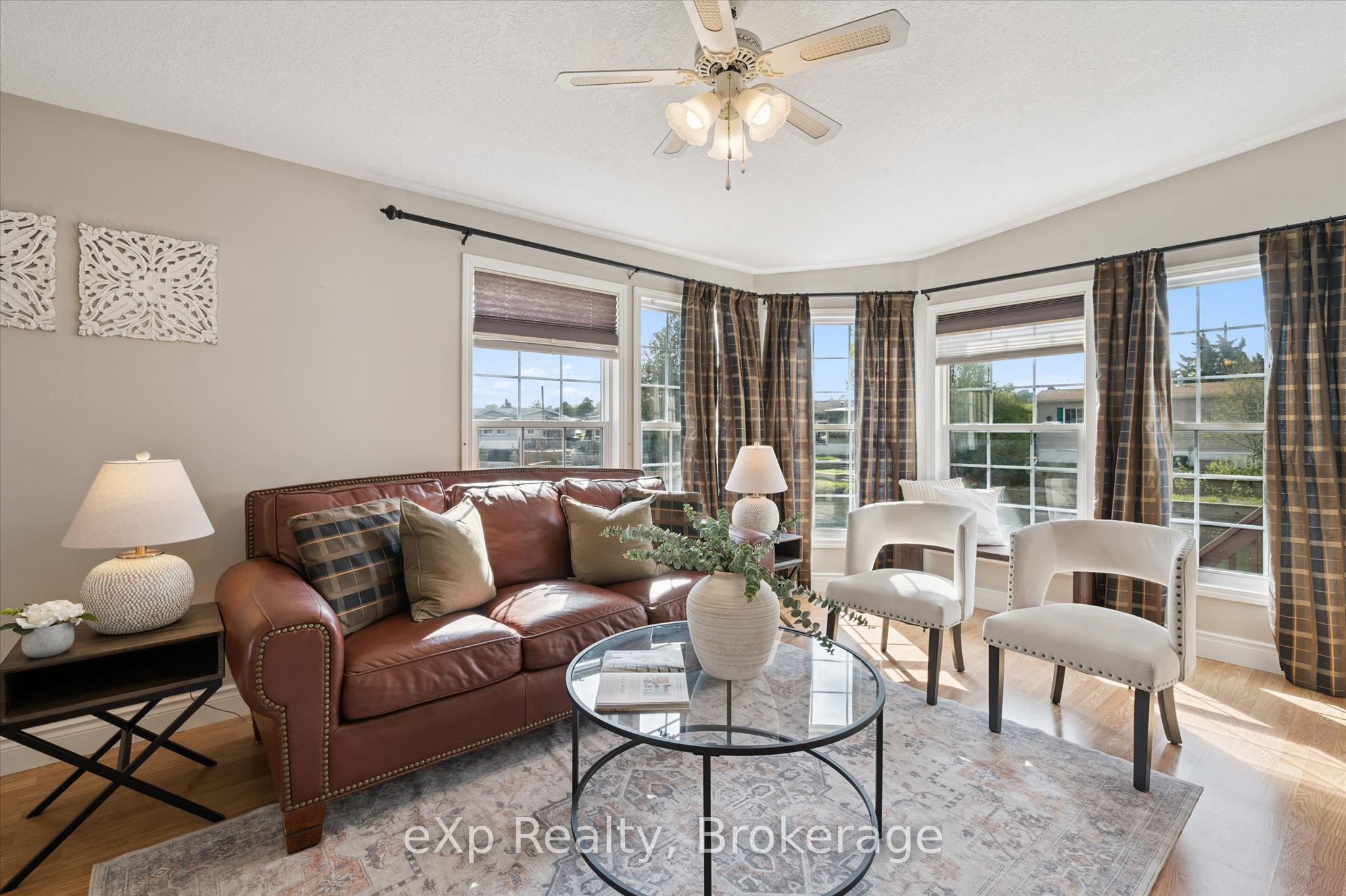 18 Jasper Heights Private Property Photo 8