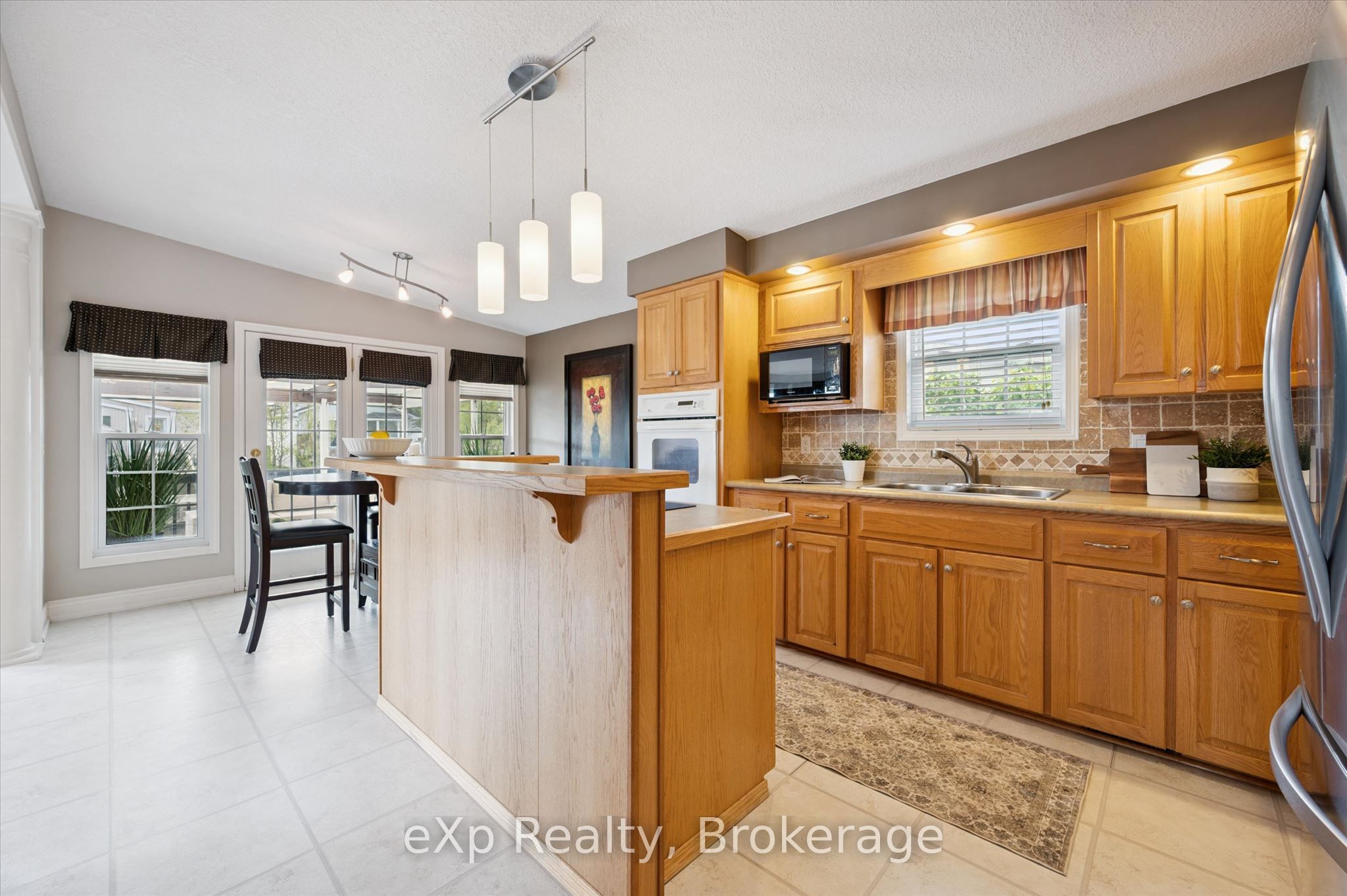 18 Jasper Heights Private Property Photo 12