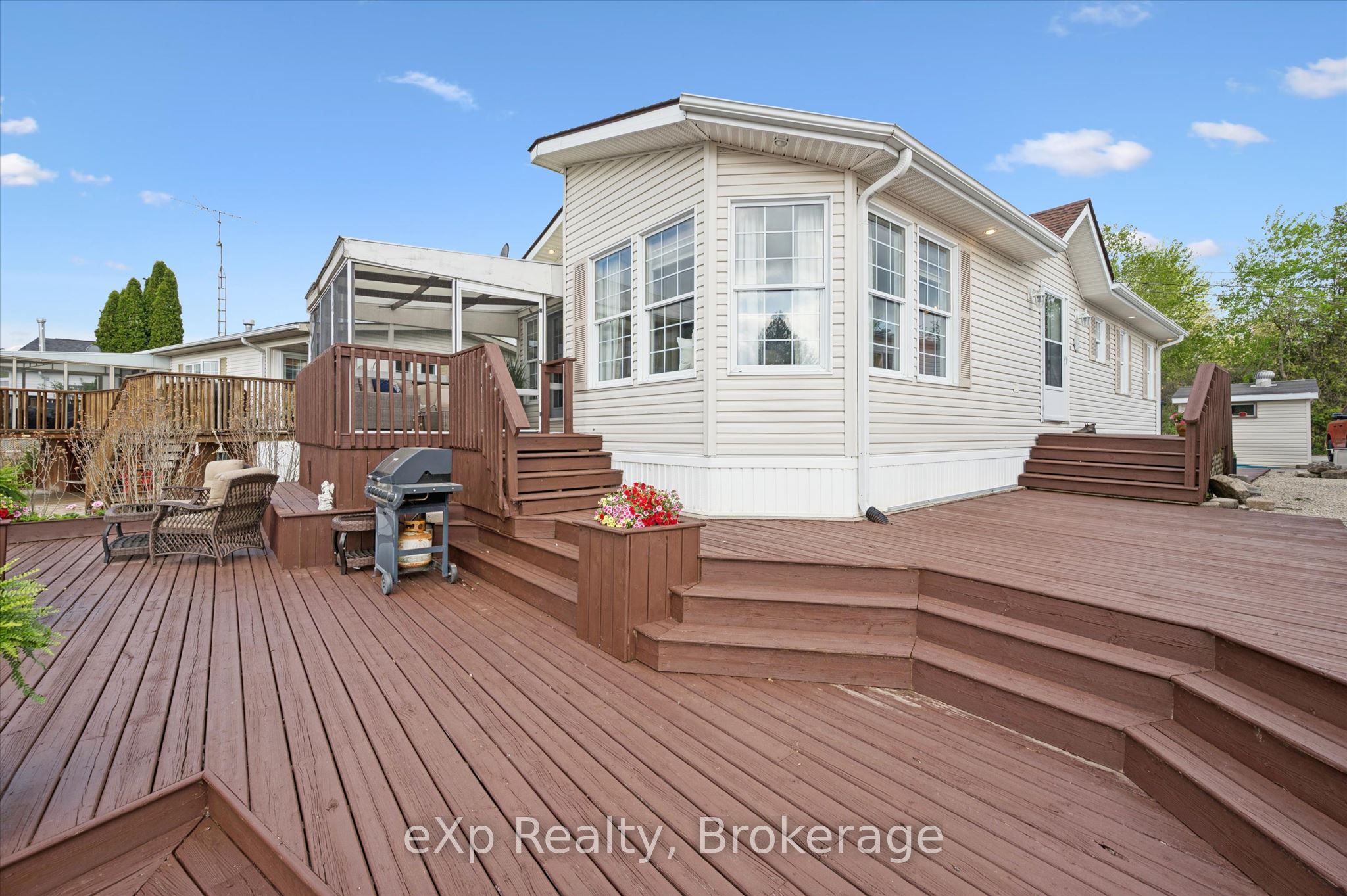 18 Jasper Heights Private Property Photo 33