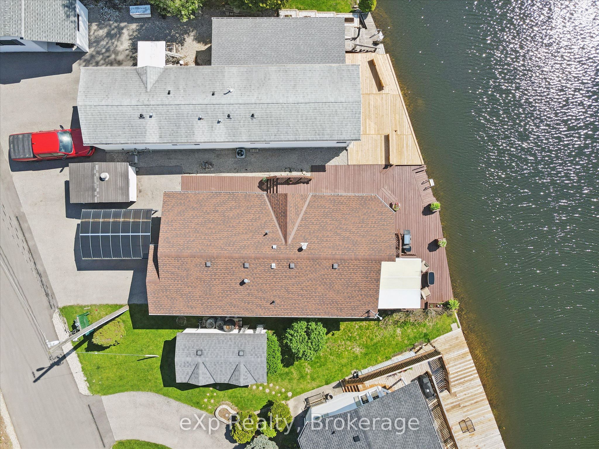 18 Jasper Heights Private Property Photo 38
