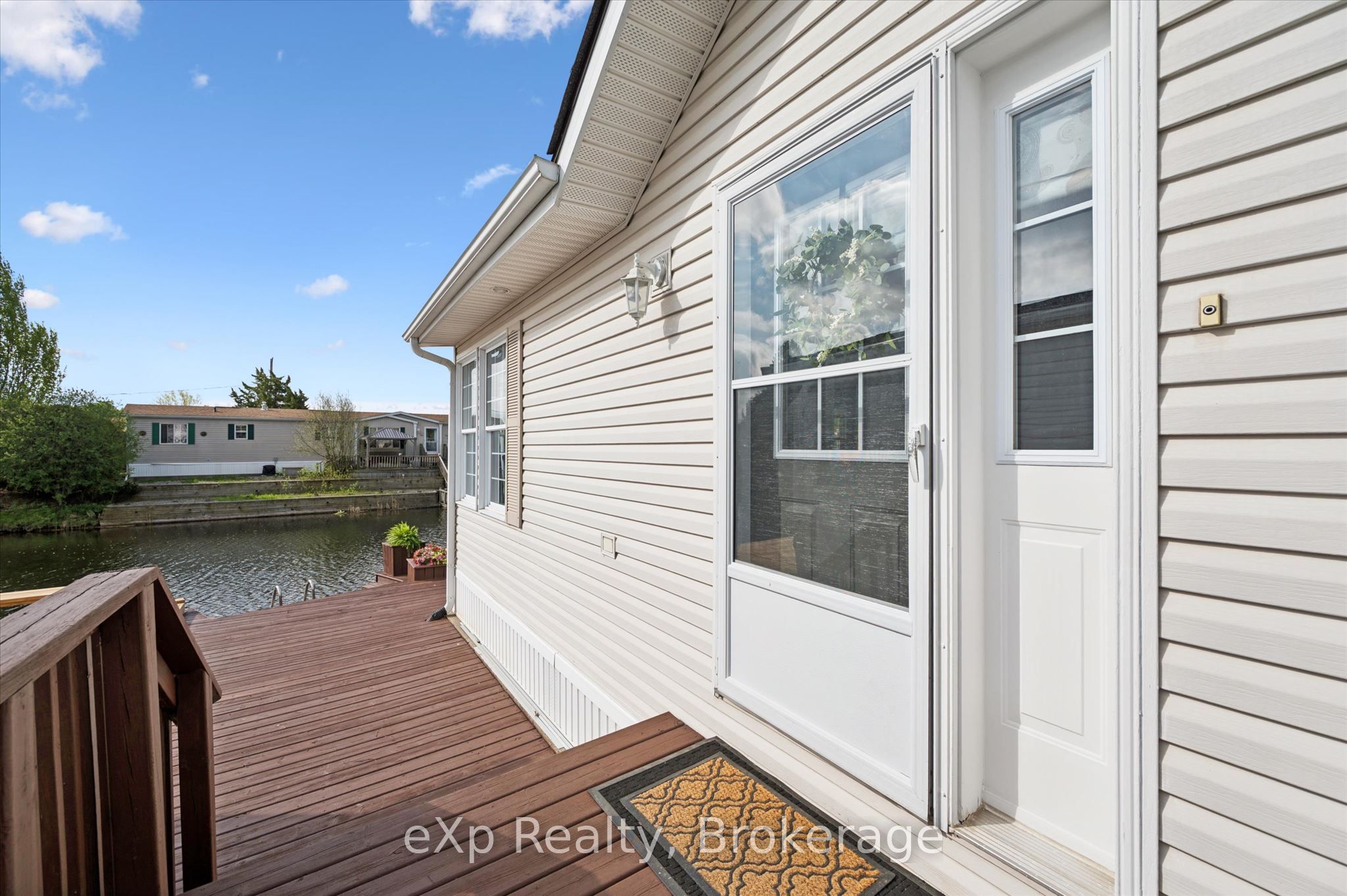 18 Jasper Heights Private Property Photo 44