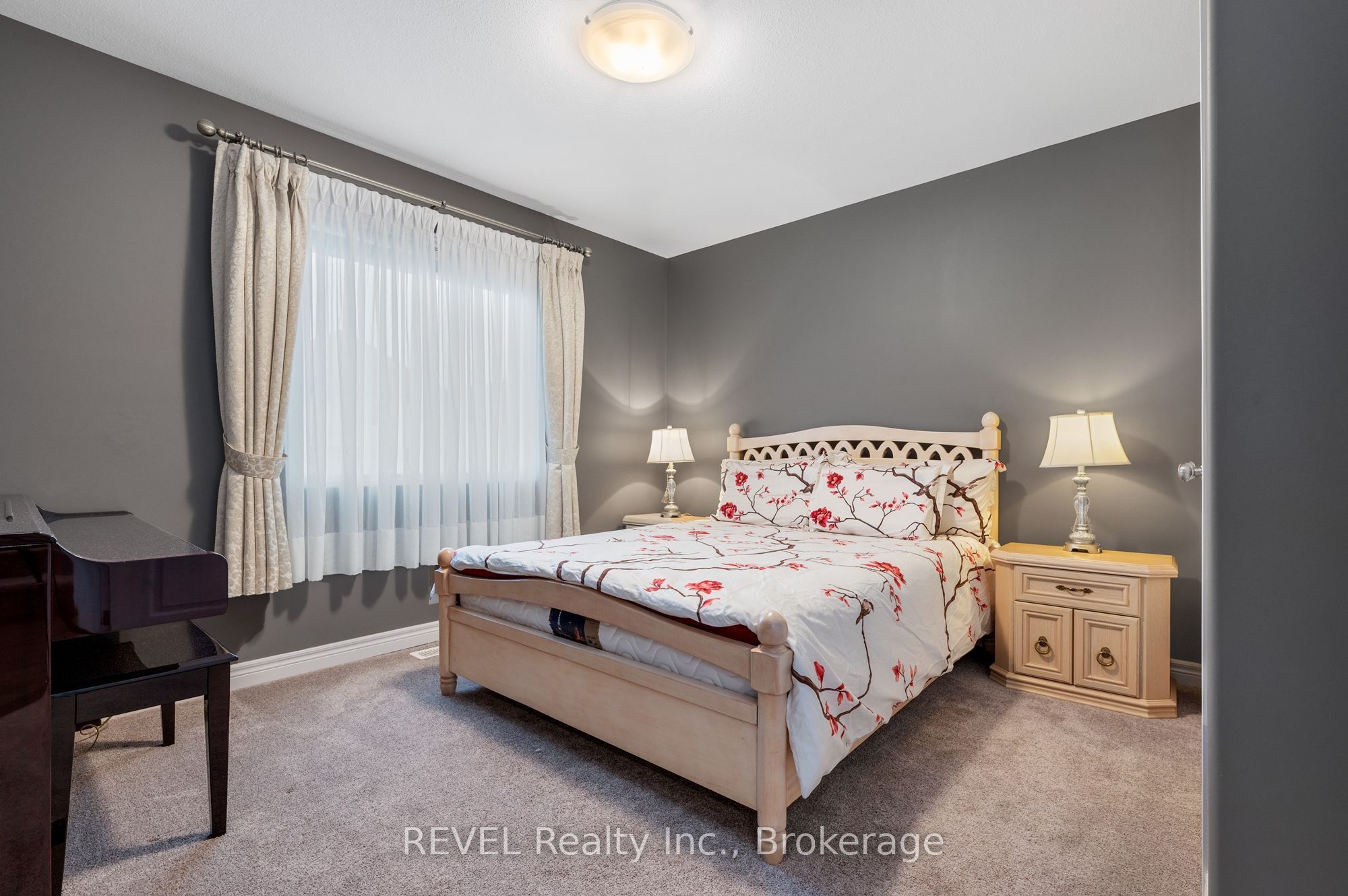 7833 Oldfield Road Property Photo 11