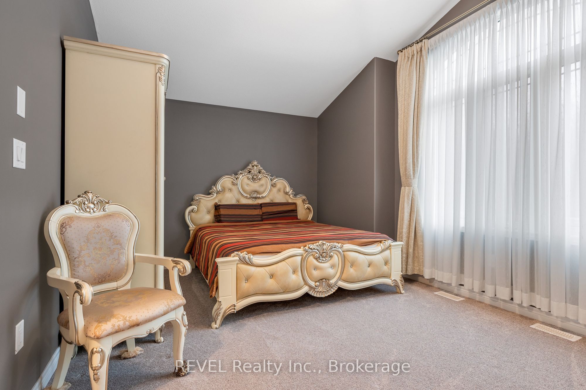 7833 Oldfield Road Property Photo 17
