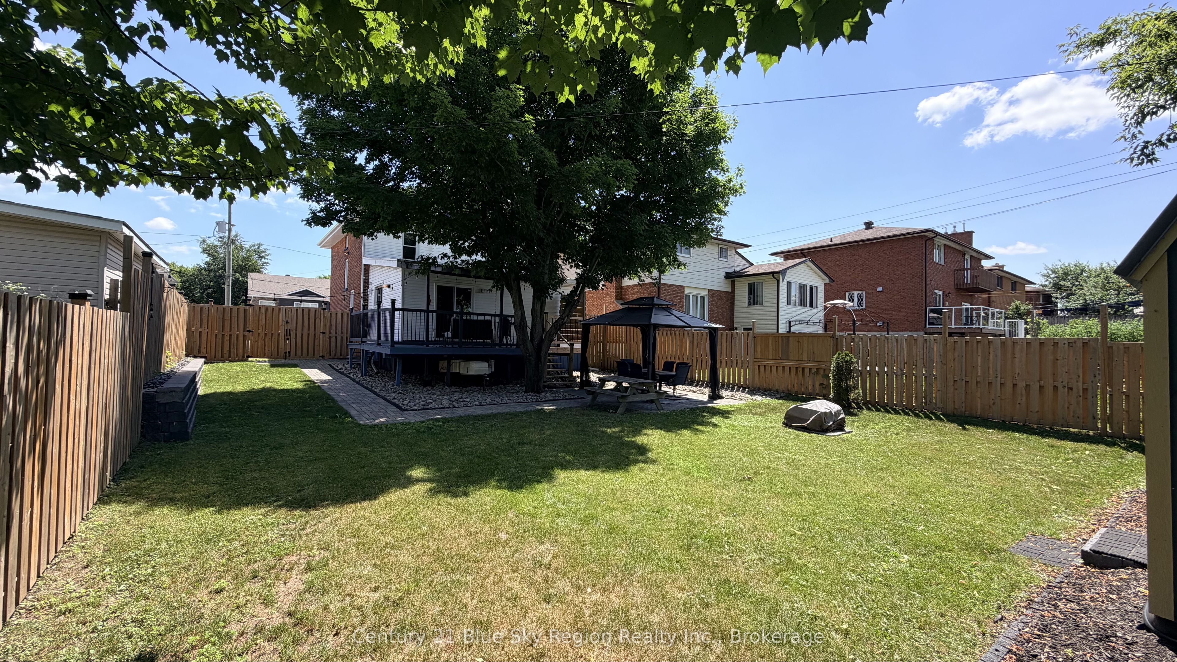 647 Douglas Street Property Photo 34