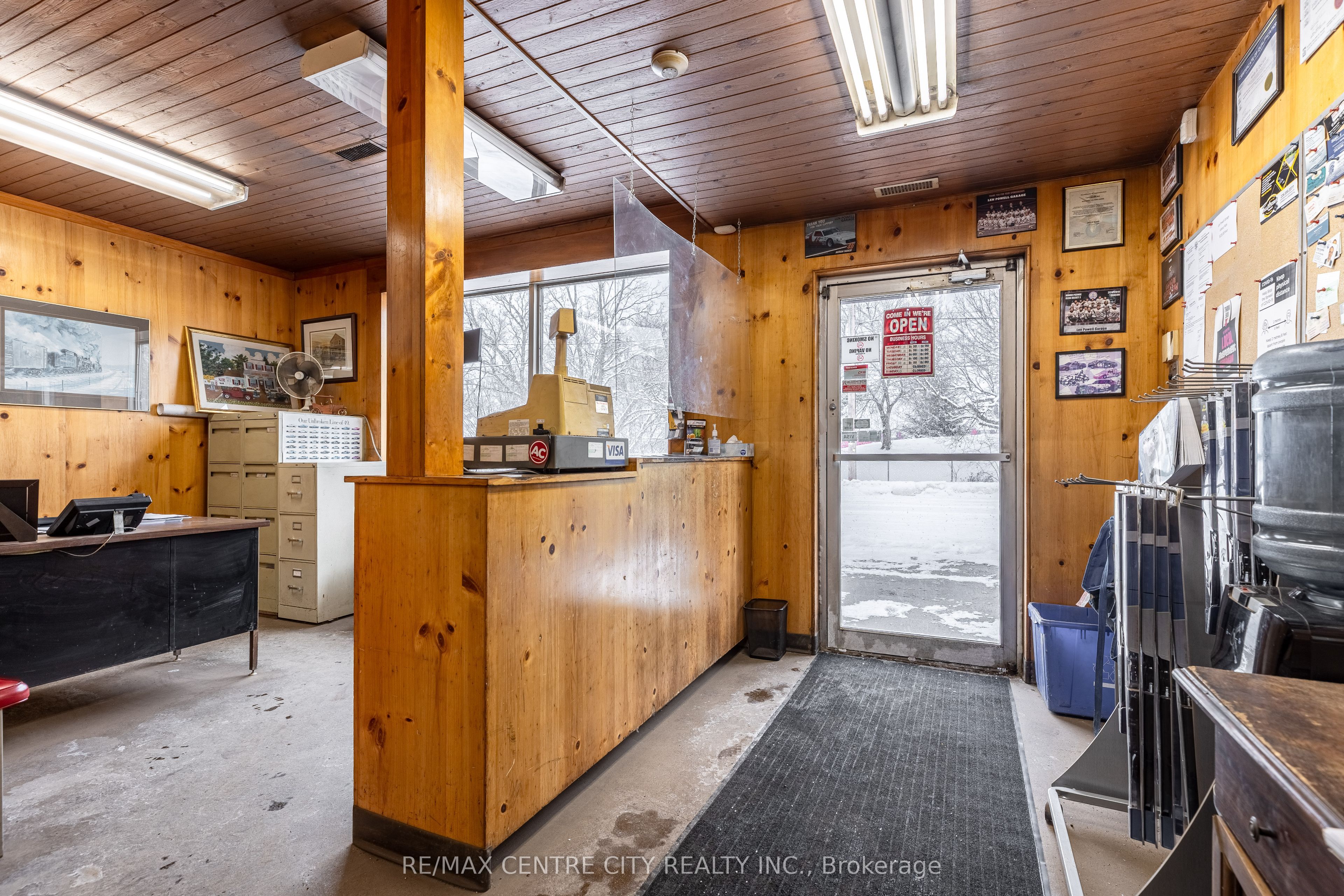 827 Central Avenue Property Photo 10