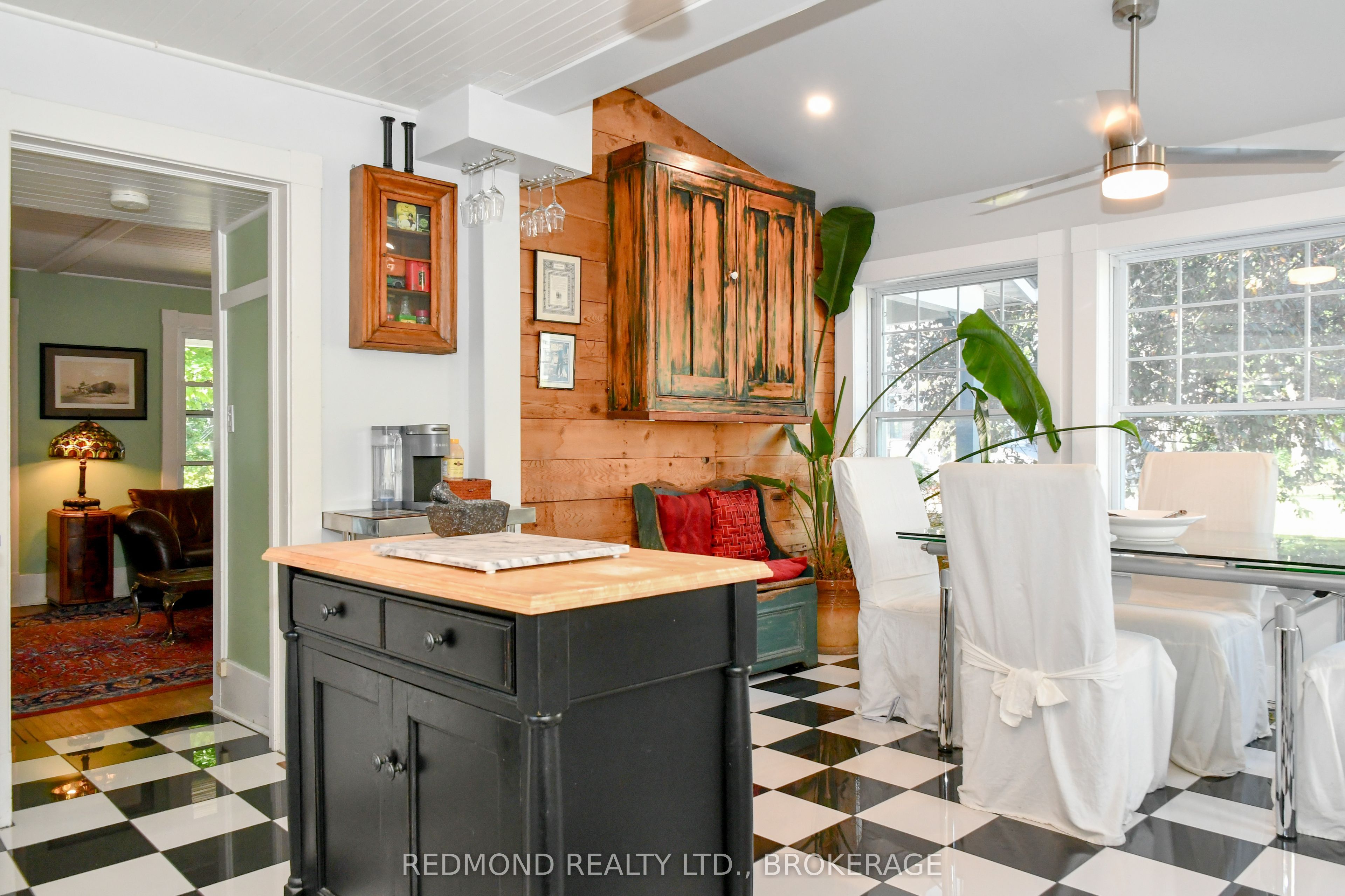 200 South Street Property Photo 12