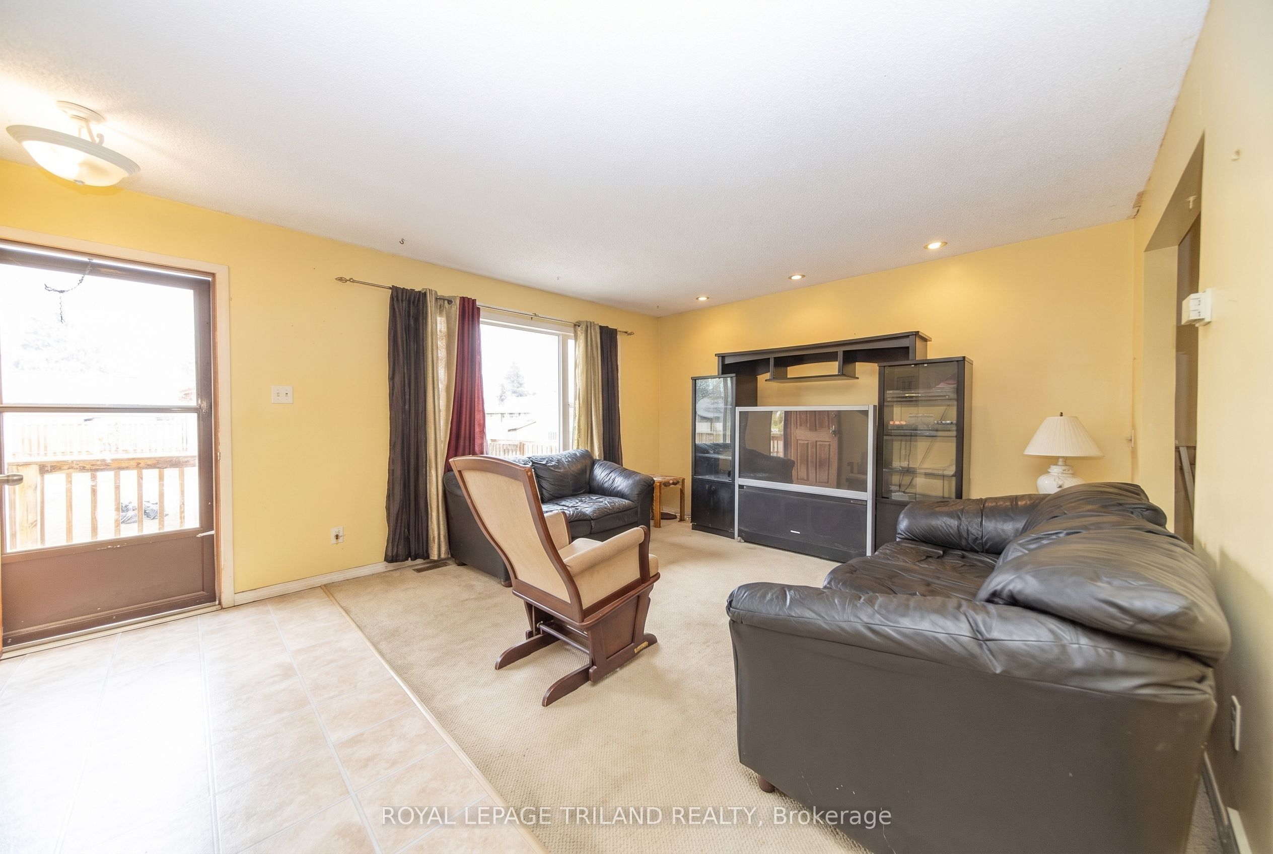220 Admiral Drive Property Photo 10