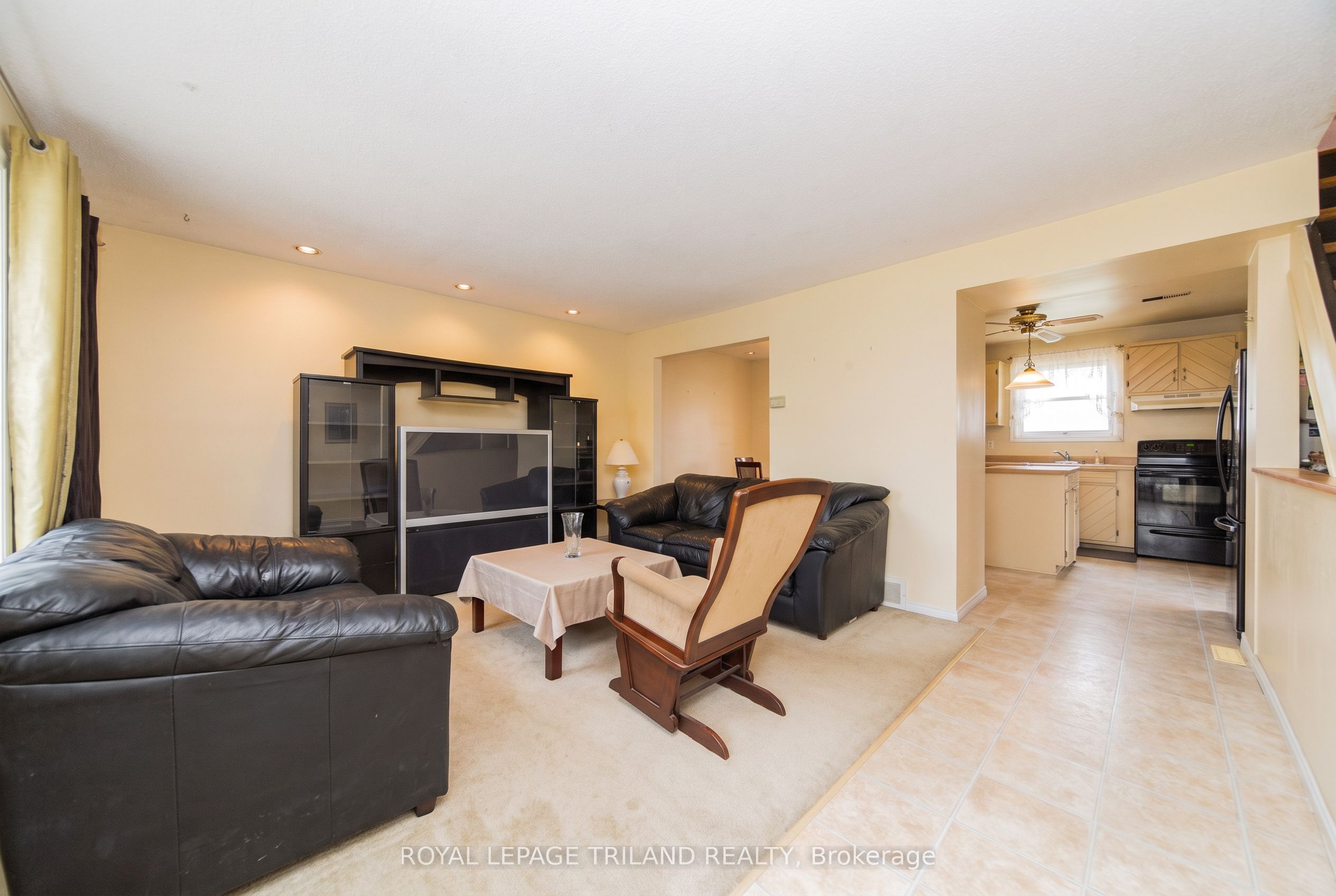 220 Admiral Drive Property Photo 11