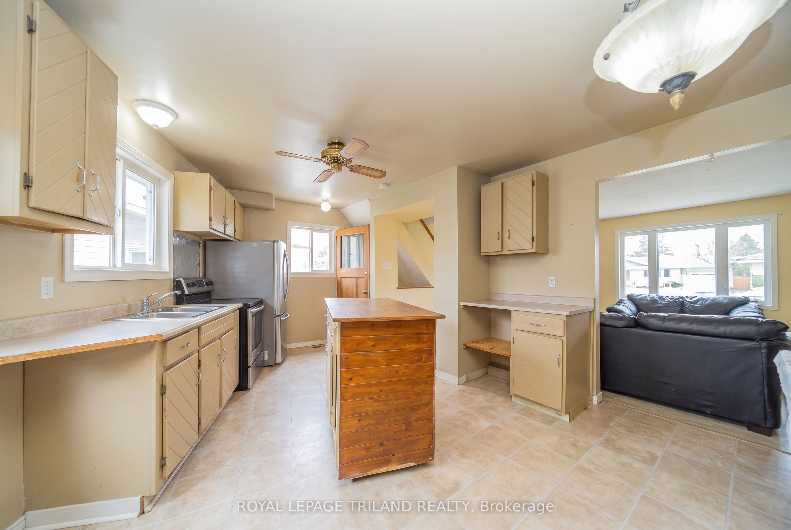220 Admiral Drive Property Photo 15