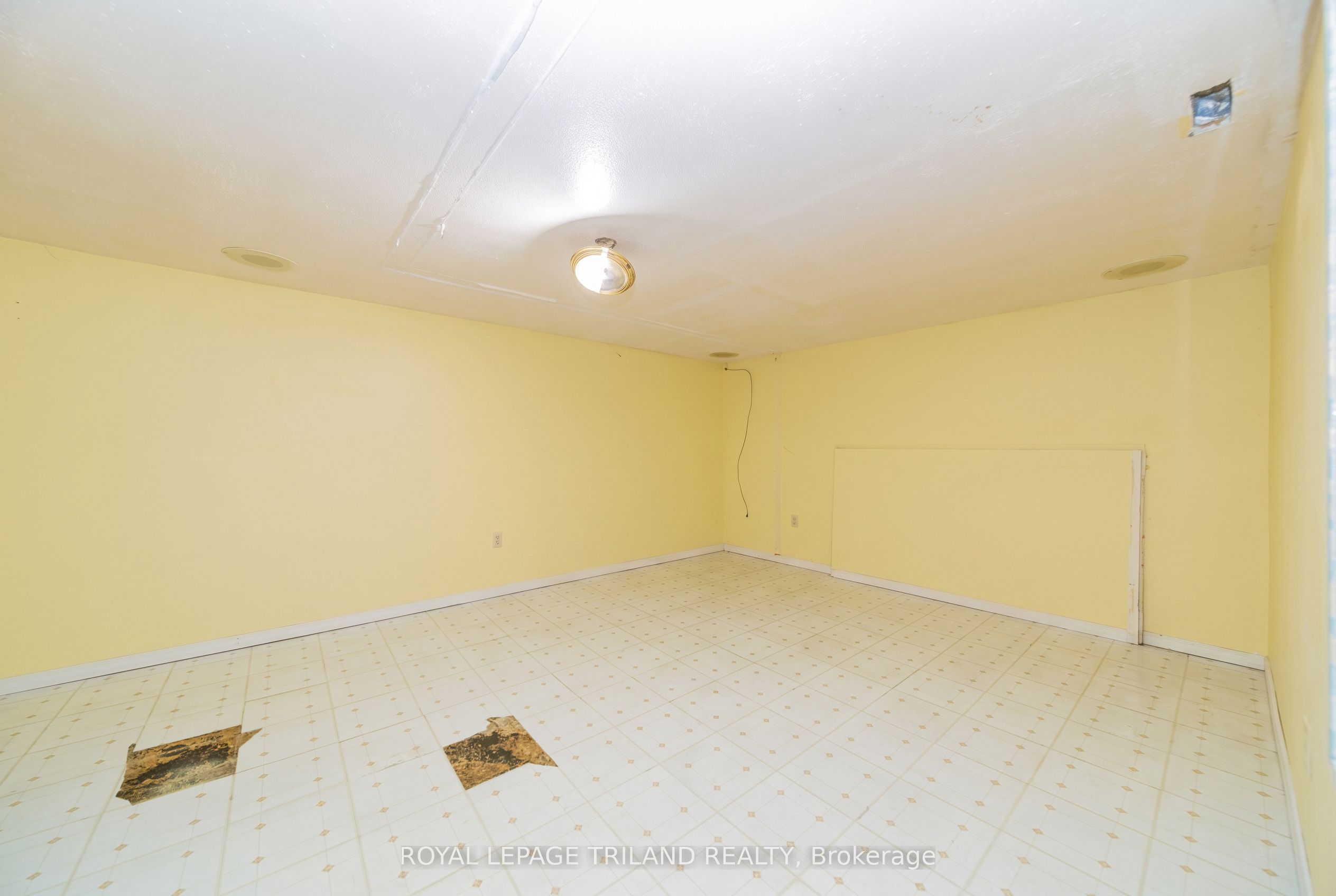 220 Admiral Drive Property Photo 29