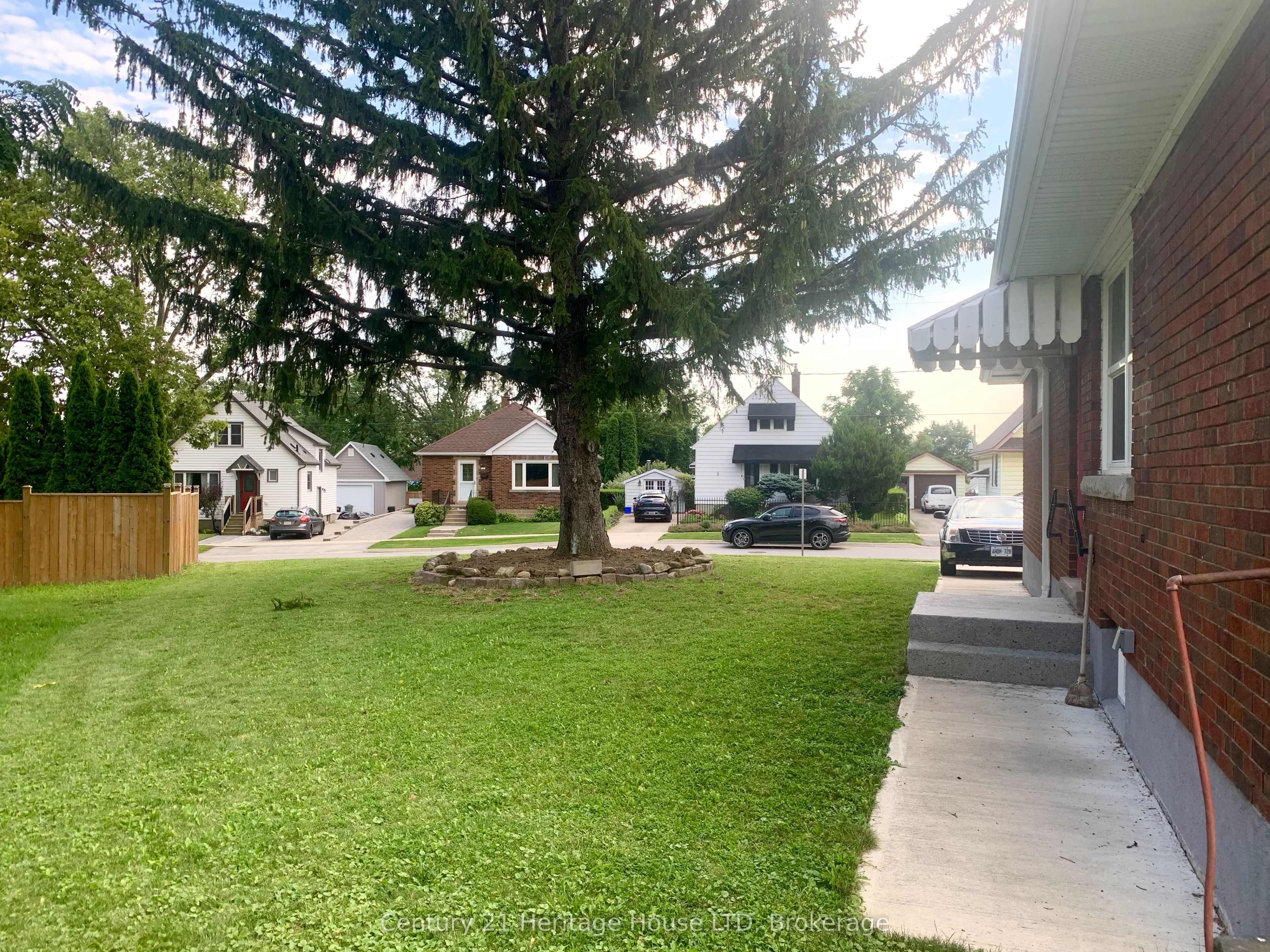 2 Foley Crescent Property Photo 5