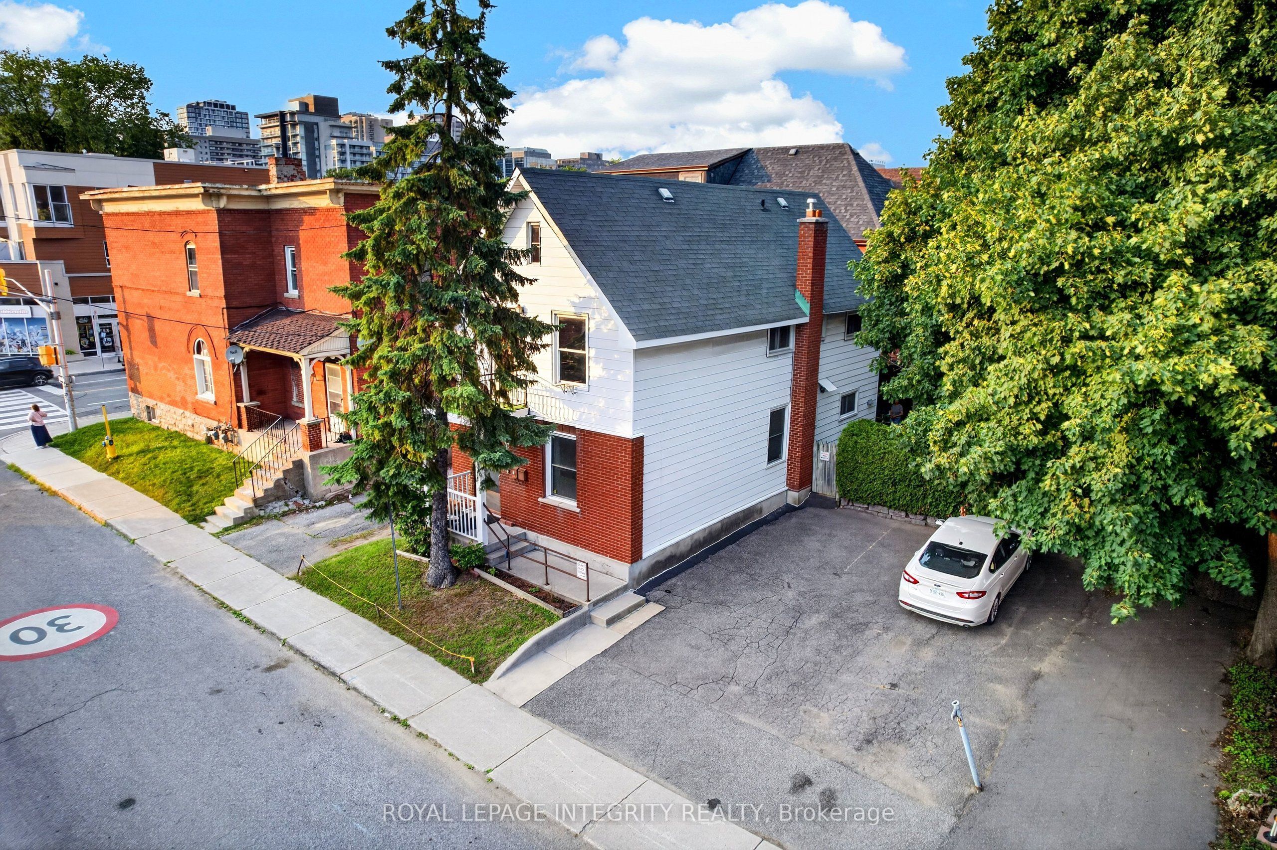 141 Percy Street Property Photo 1