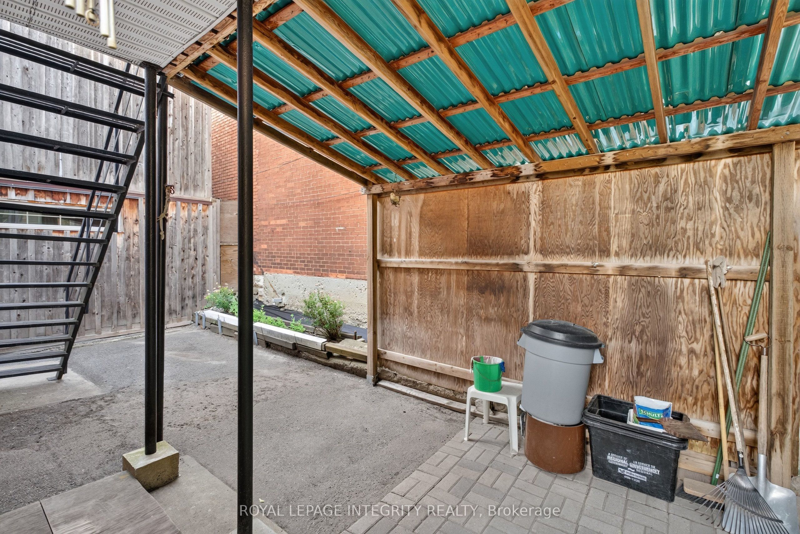 141 Percy Street Property Photo 34