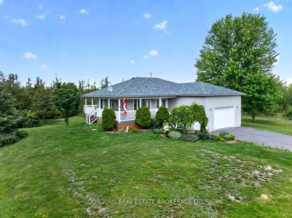 467 Denridge Road Property Photo 4