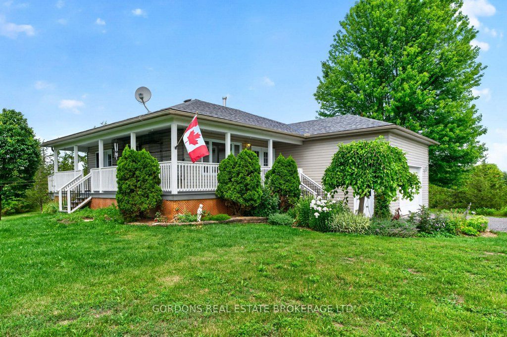 467 Denridge Road Property Photo 5