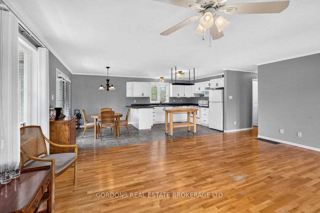 467 Denridge Road Property Photo 14
