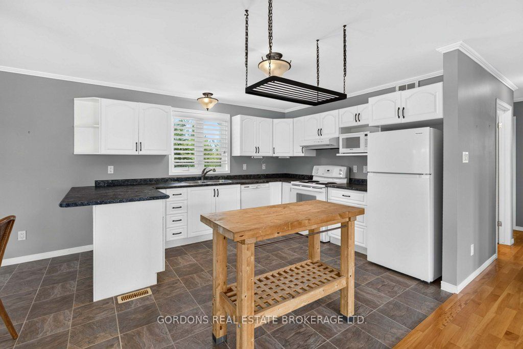 467 Denridge Road Property Photo 15