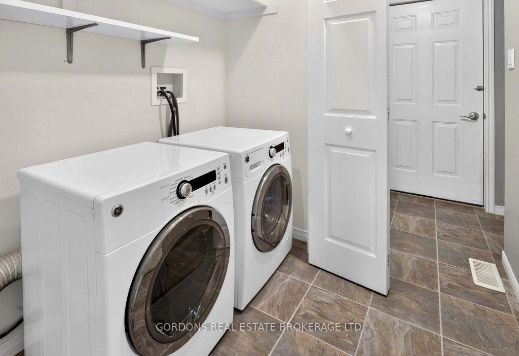 467 Denridge Road Property Photo 25