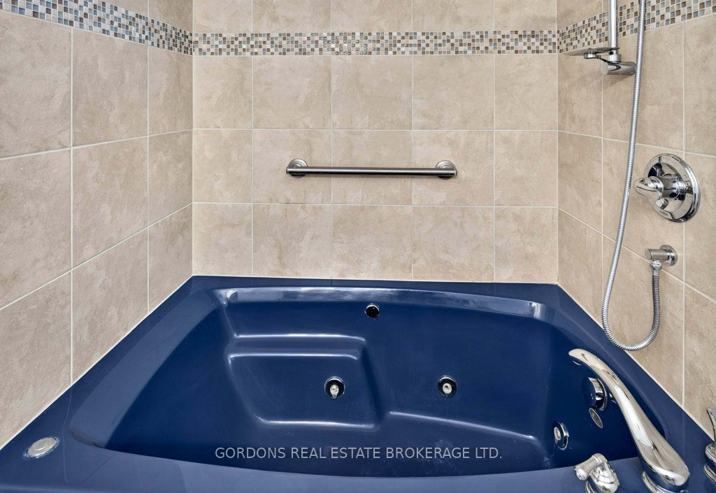 467 Denridge Road Property Photo 32