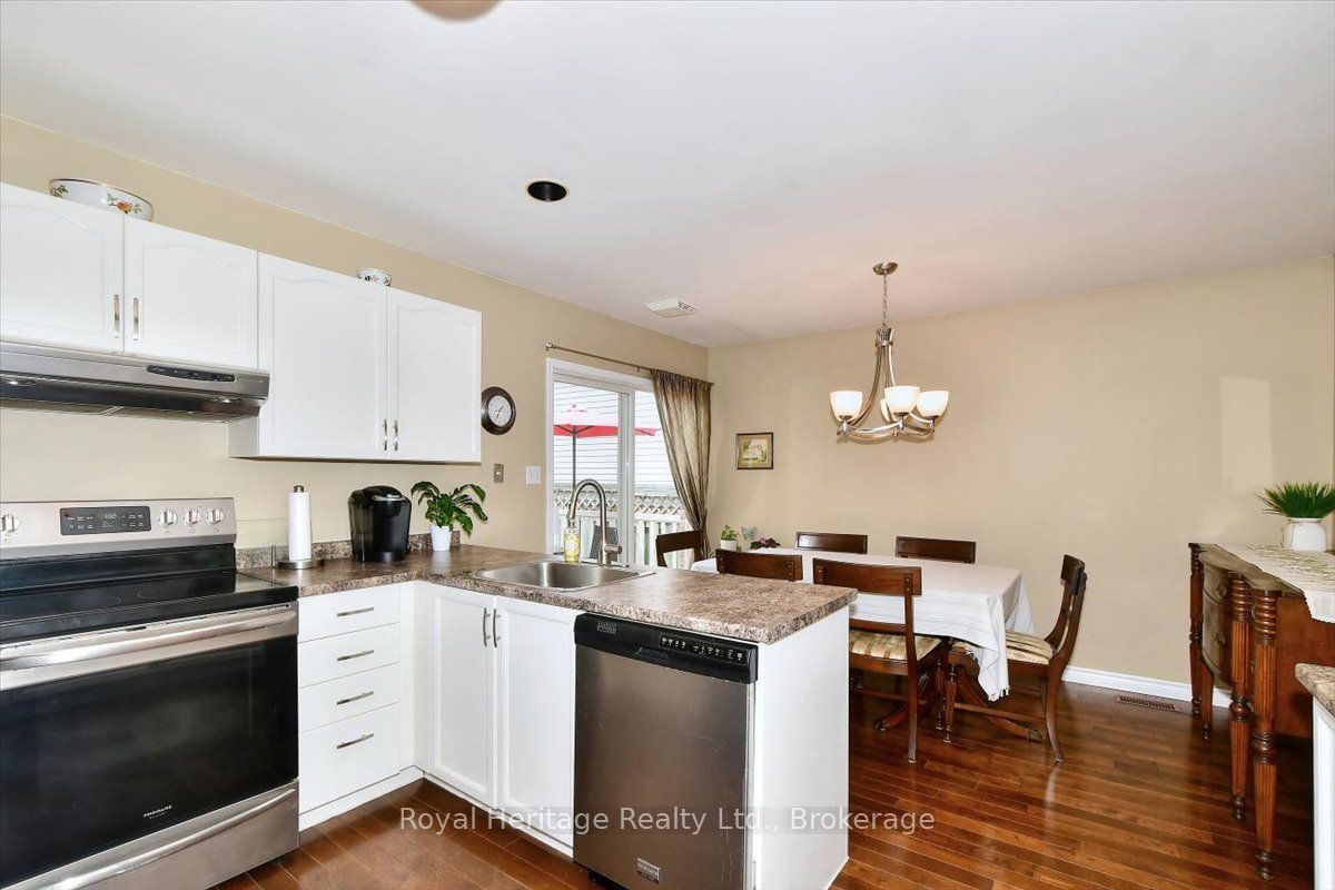 3058 Westridge Boulevard Property Photo 15