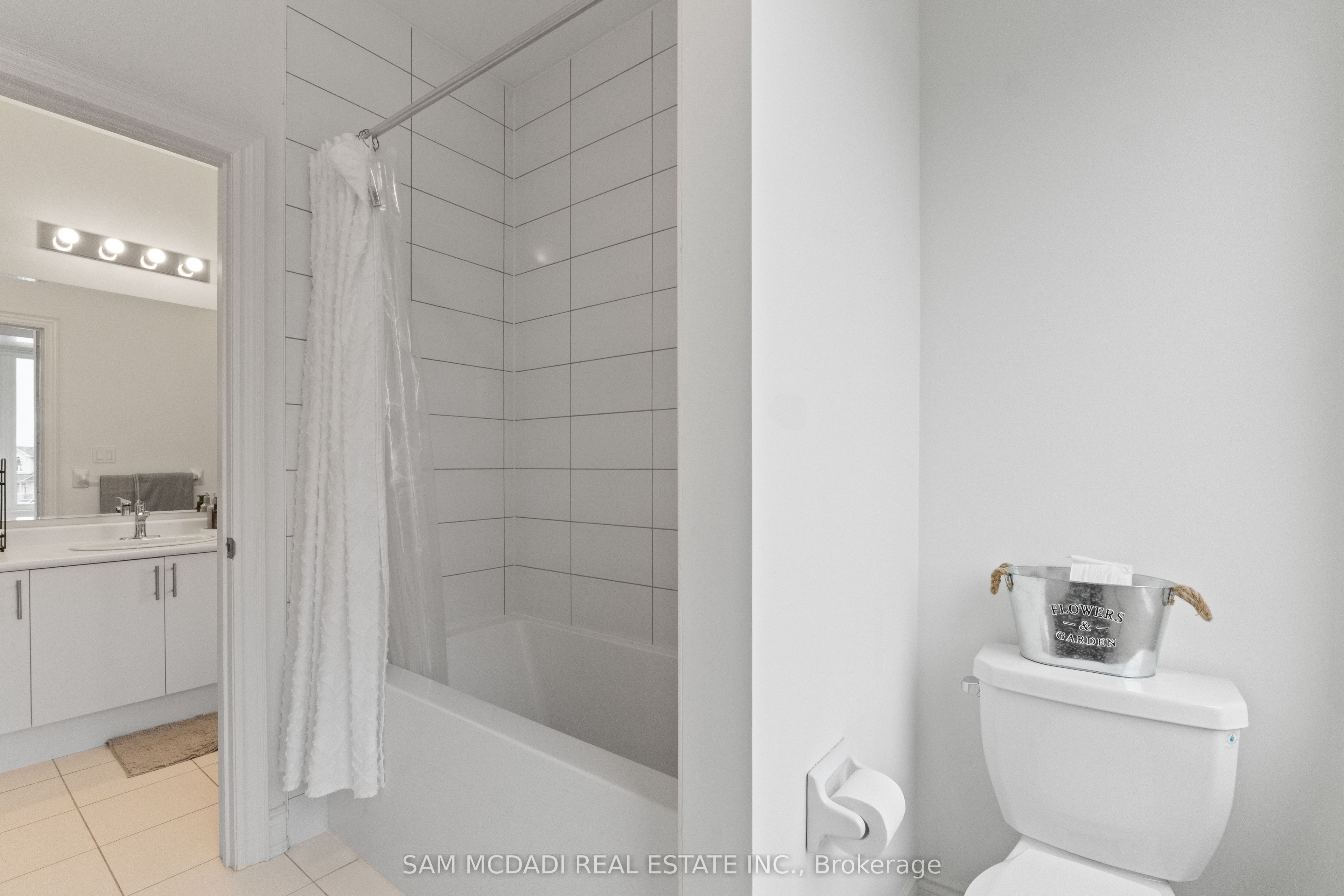 446 Humphrey Street Property Photo 33