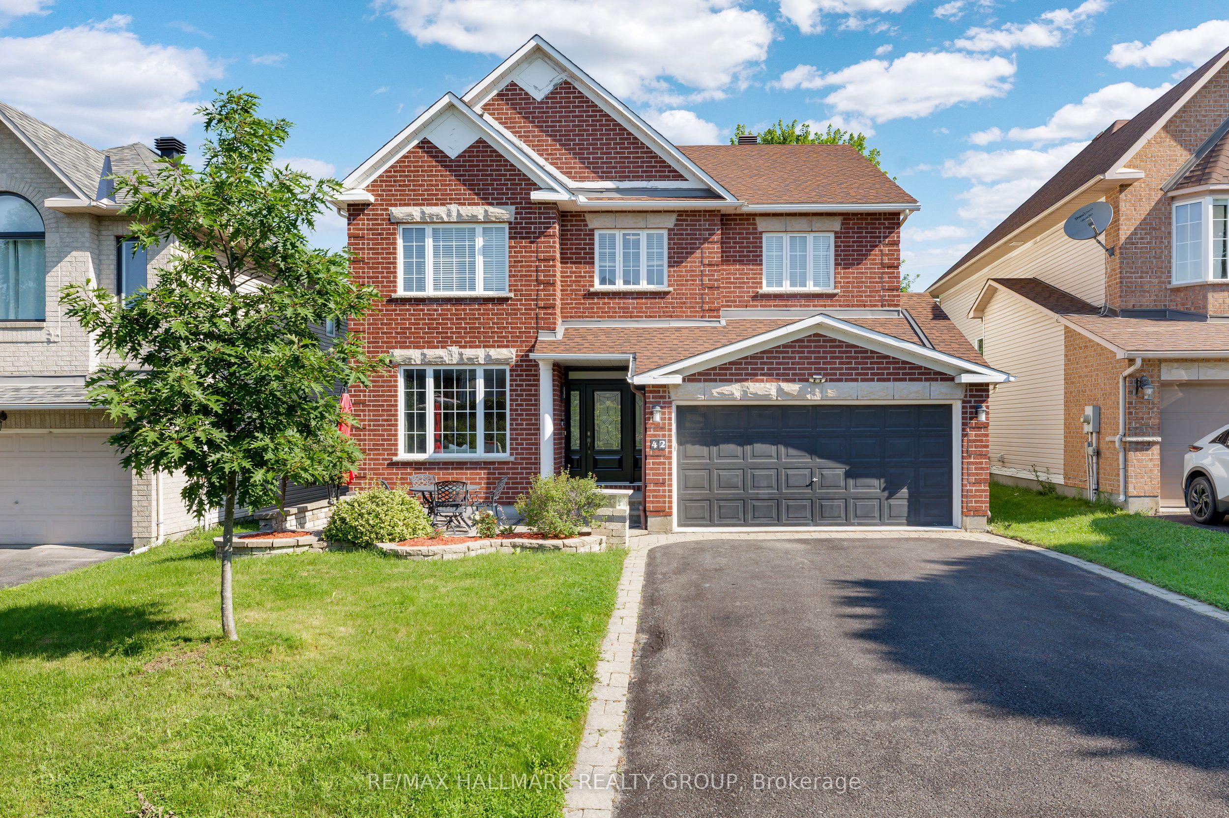 42 Glenrill Place S Property Photo 2