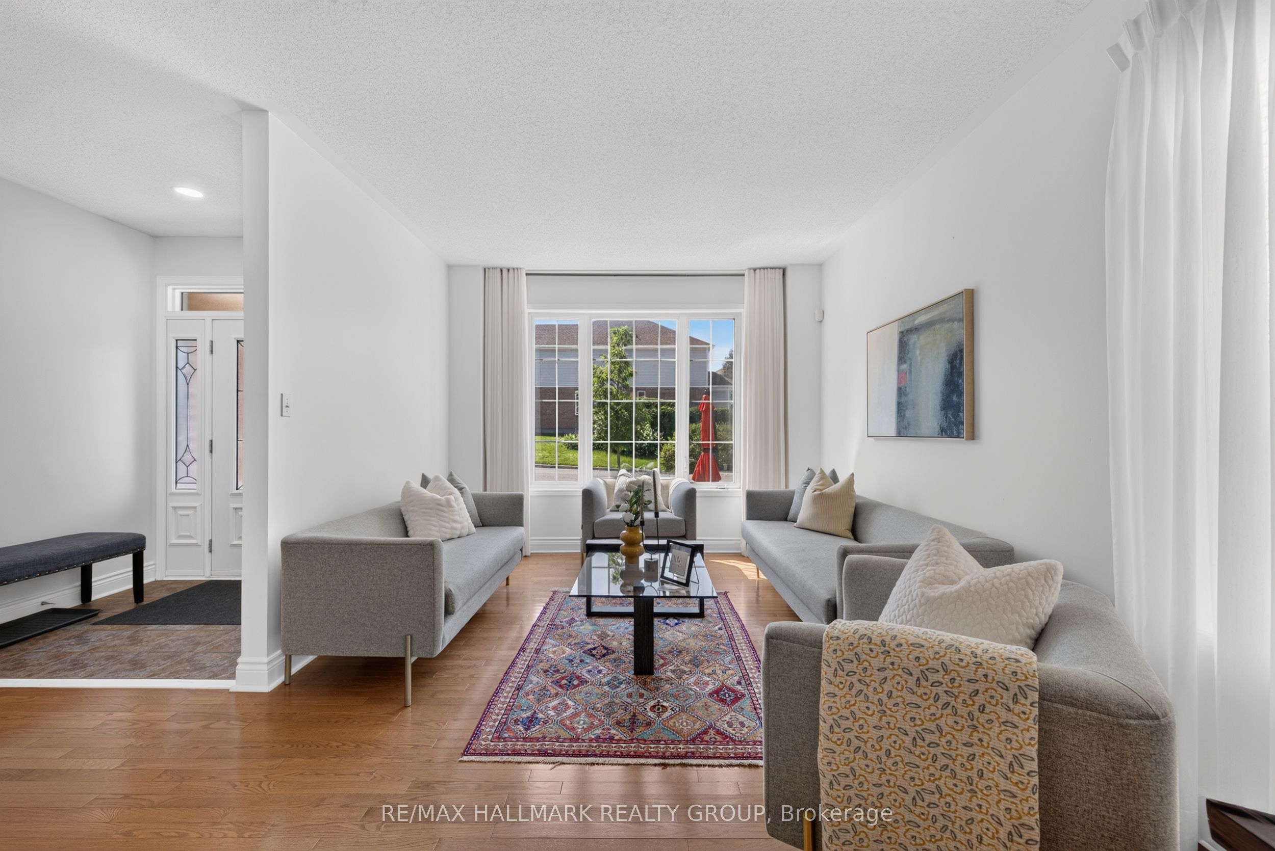 42 Glenrill Place S Property Photo 4