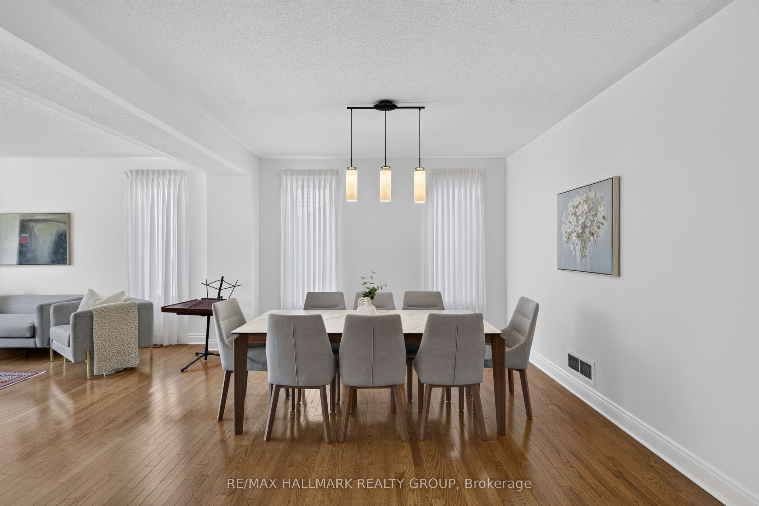 42 Glenrill Place S Property Photo 6