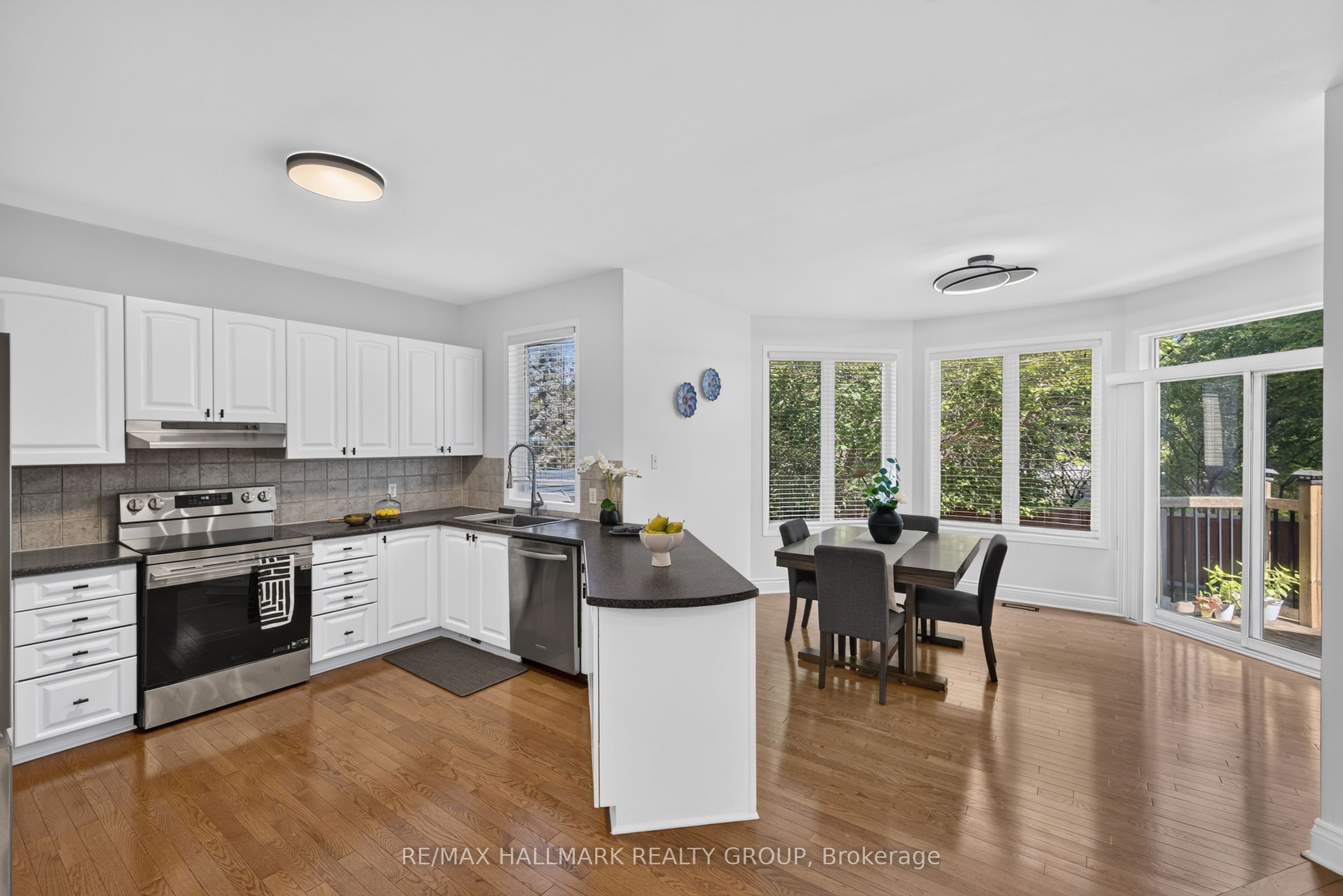 42 Glenrill Place S Property Photo 11