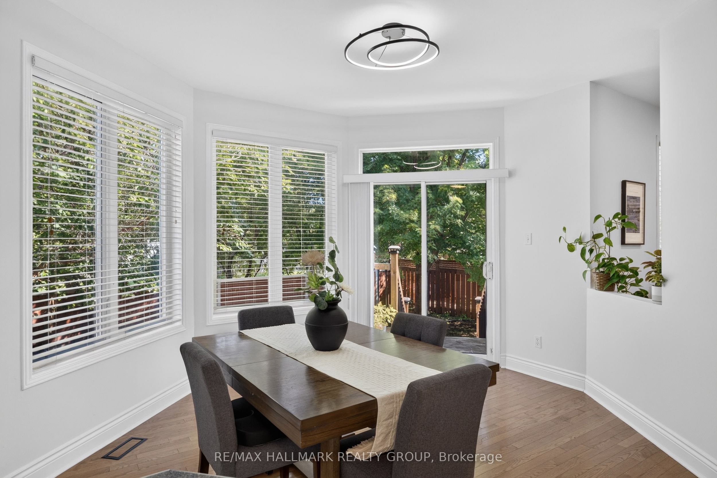 42 Glenrill Place S Property Photo 17