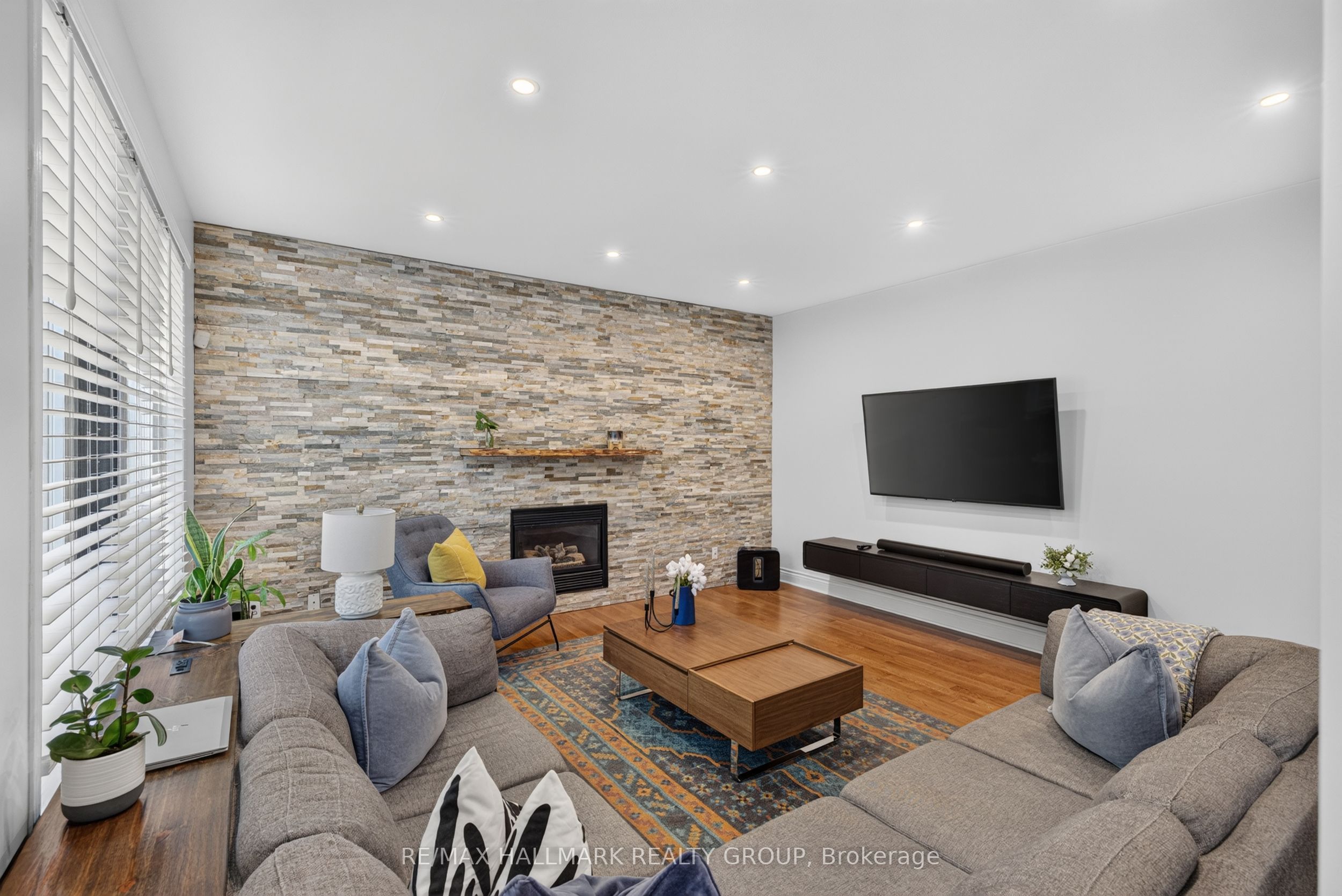 42 Glenrill Place S Property Photo 18