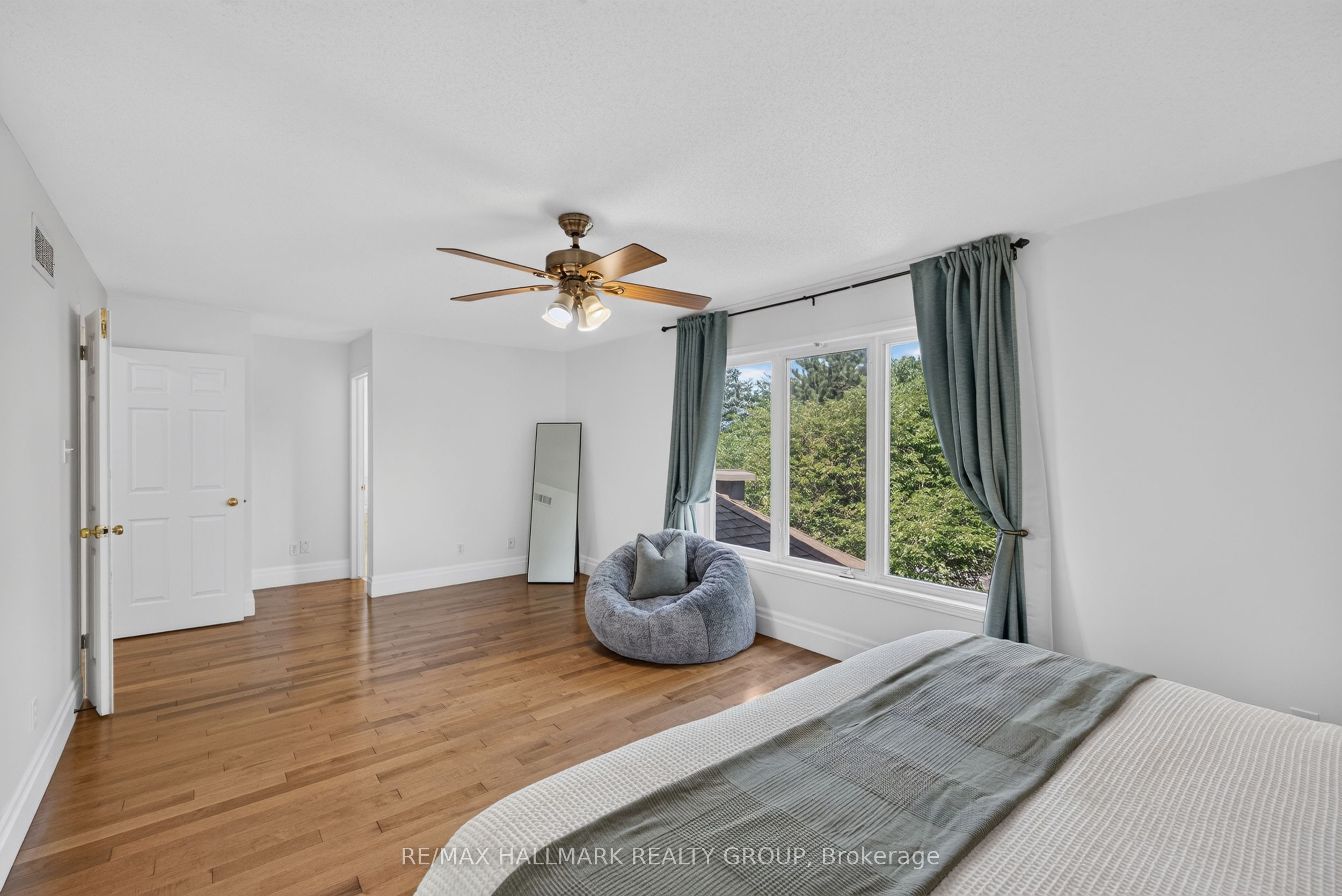 42 Glenrill Place S Property Photo 26