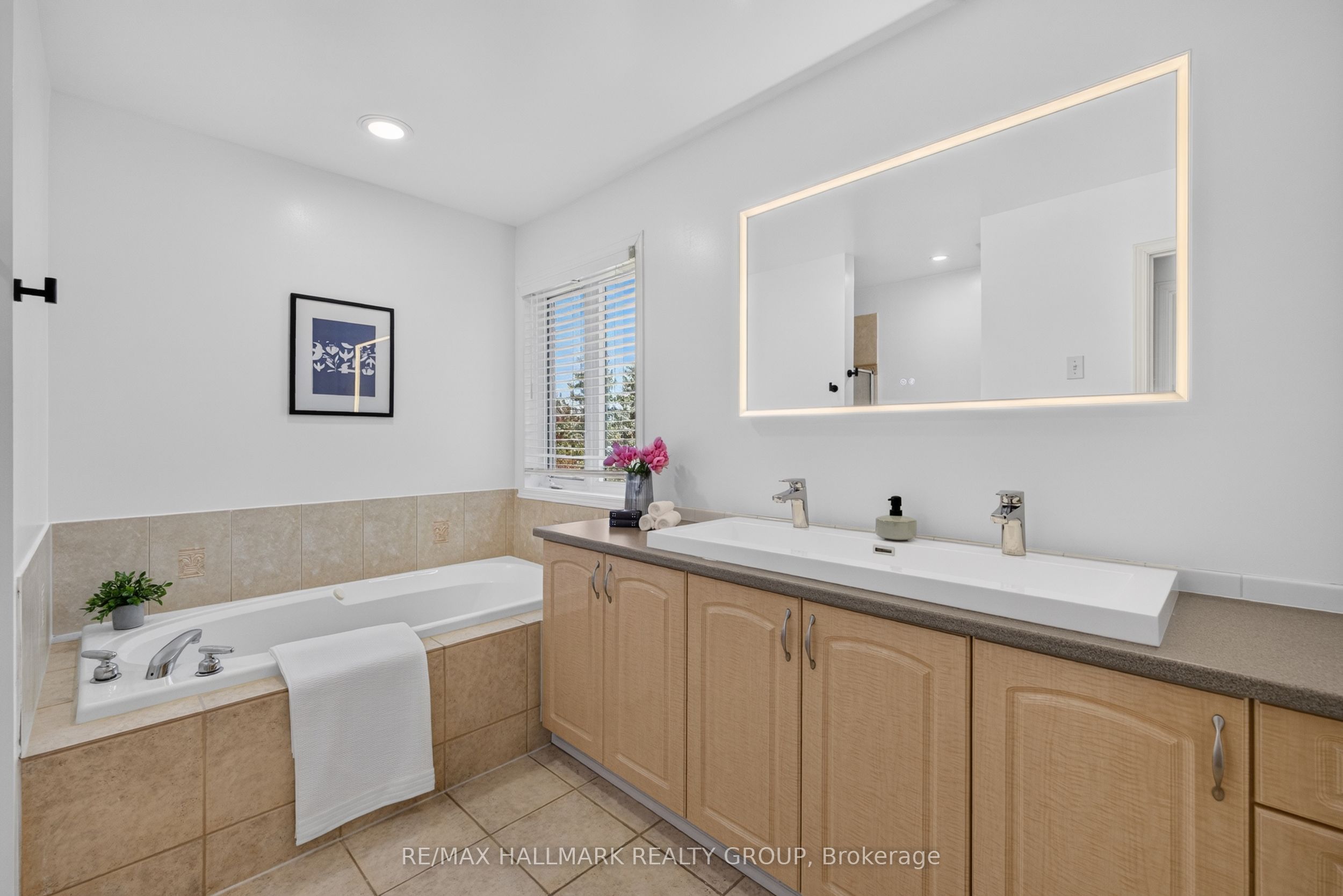 42 Glenrill Place S Property Photo 27