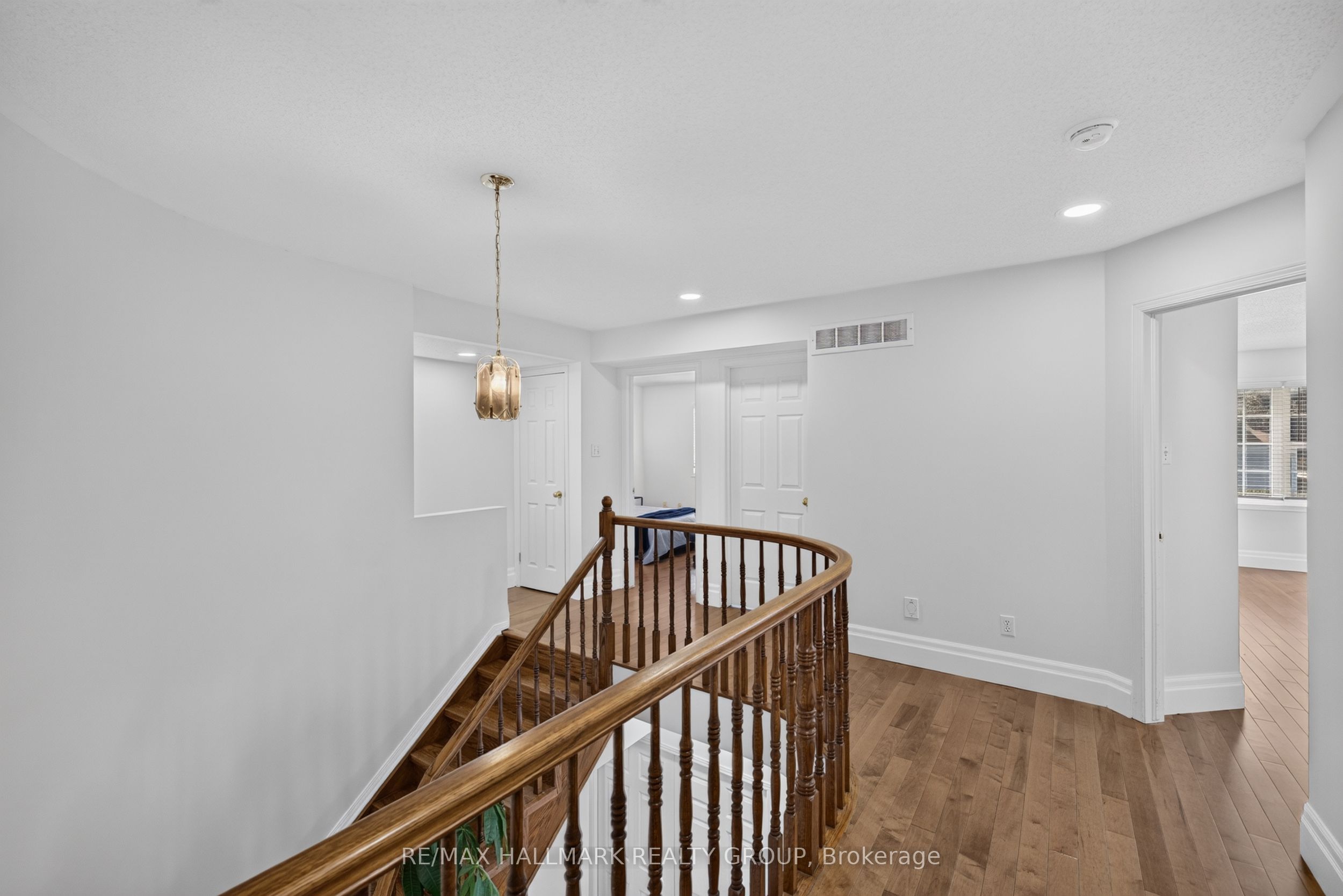 42 Glenrill Place S Property Photo 29