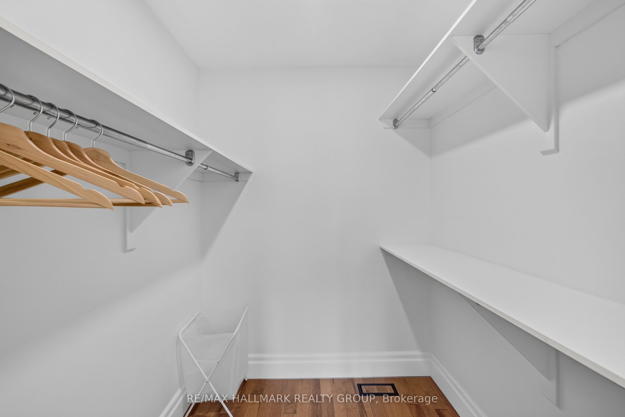 42 Glenrill Place S Property Photo 32
