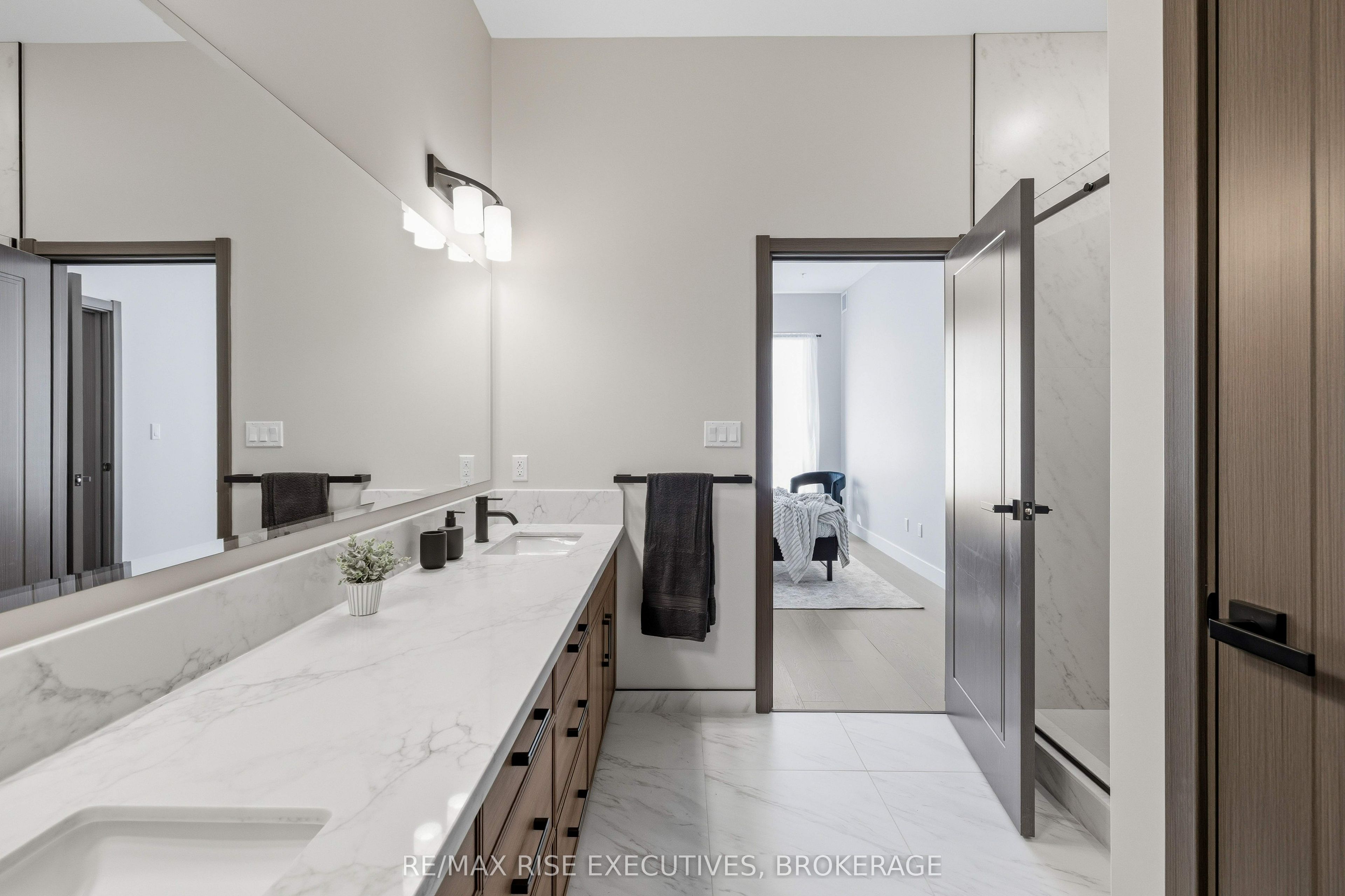 300 Skyfal Lane 204 Property Photo 10