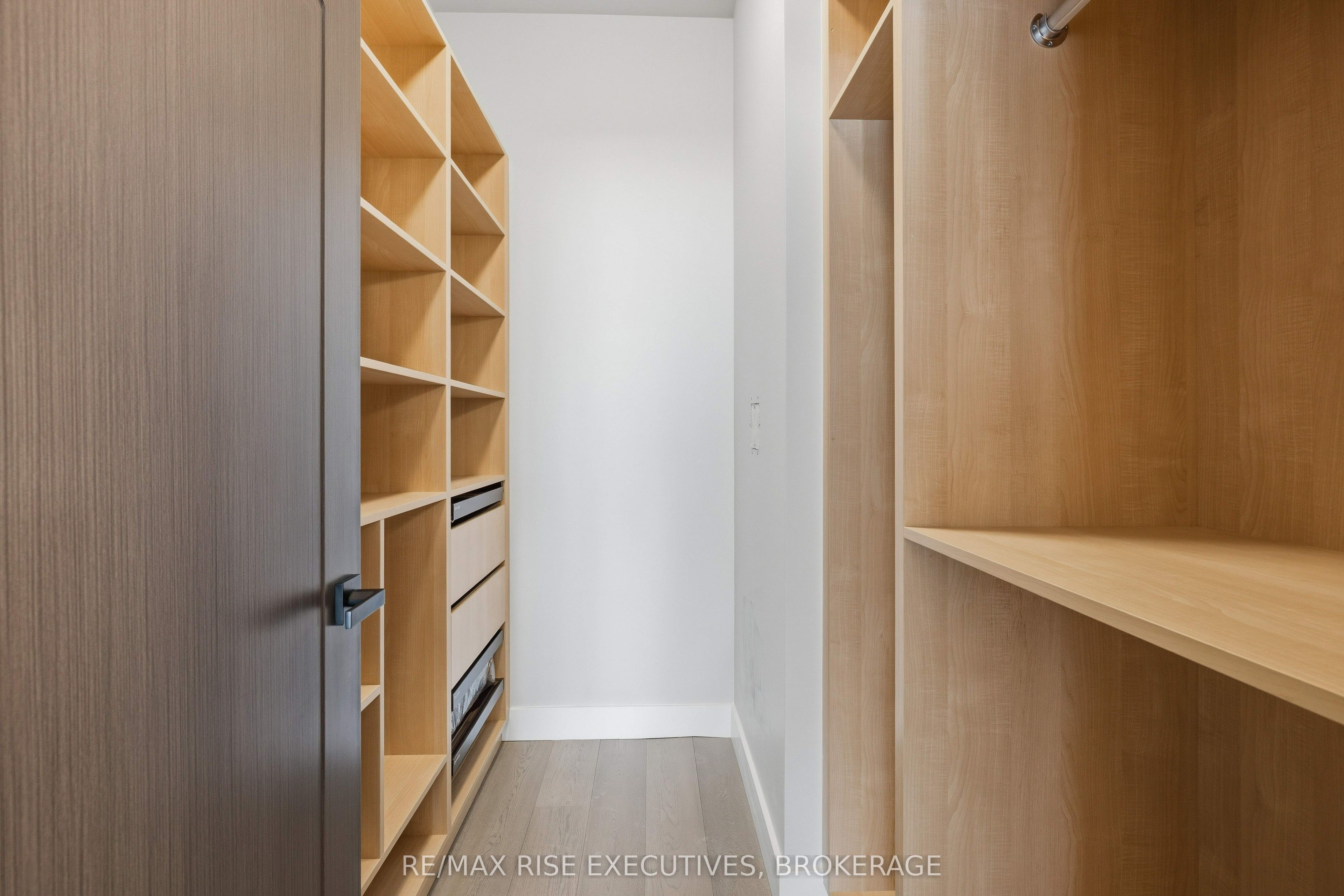 300 Skyfal Lane 204 Property Photo 13