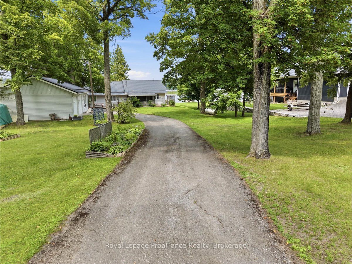40 Riverview Drive Property Photo 2