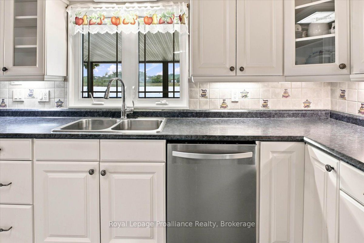 40 Riverview Drive Property Photo 11