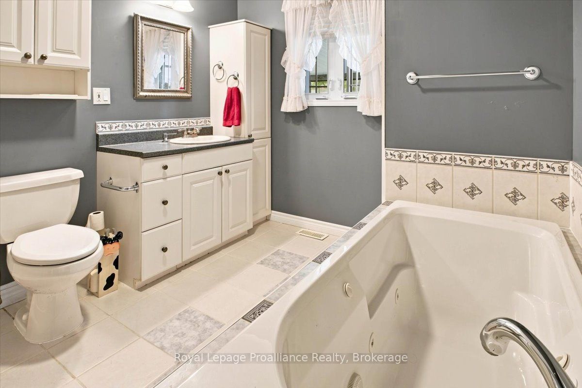 40 Riverview Drive Property Photo 30