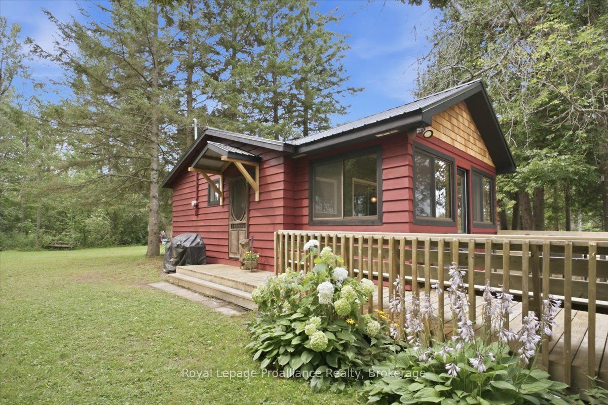 732a 13th Line W Property Photo 2