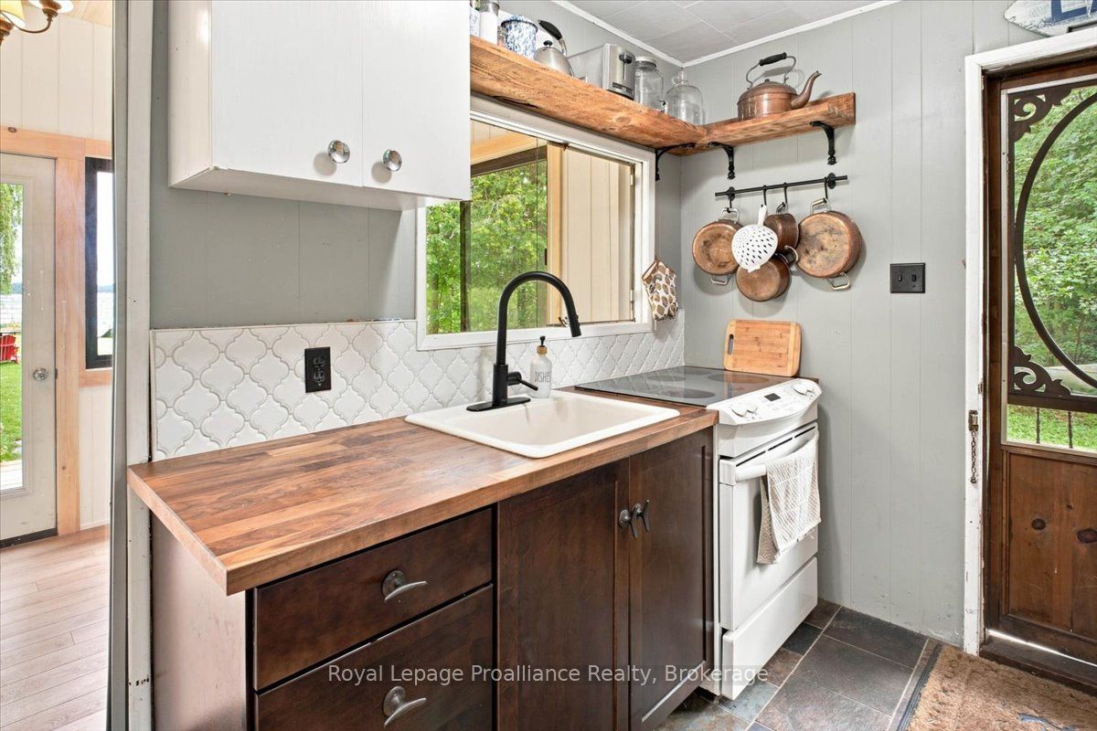 732a 13th Line W Property Photo 5