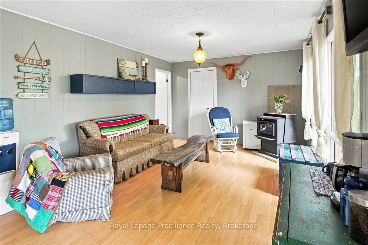732a 13th Line W Property Photo 9
