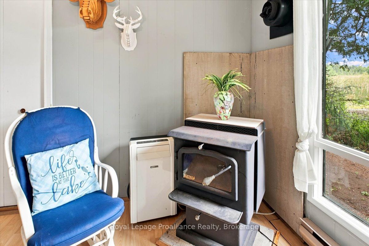732a 13th Line W Property Photo 12