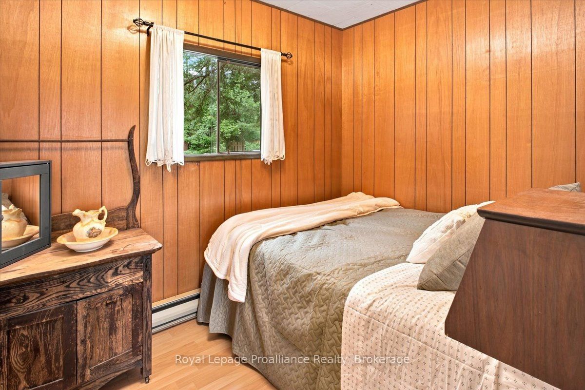 732a 13th Line W Property Photo 16