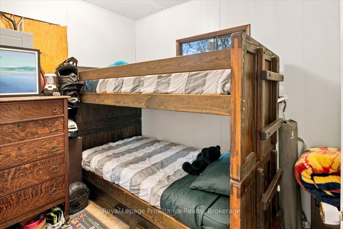732a 13th Line W Property Photo 17