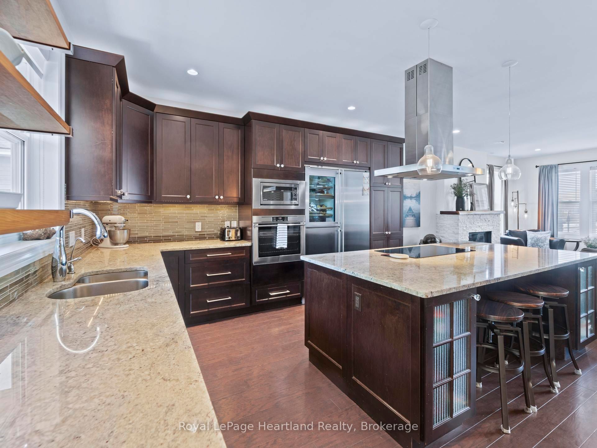 24 Thimbleweed Drive Property Photo 16