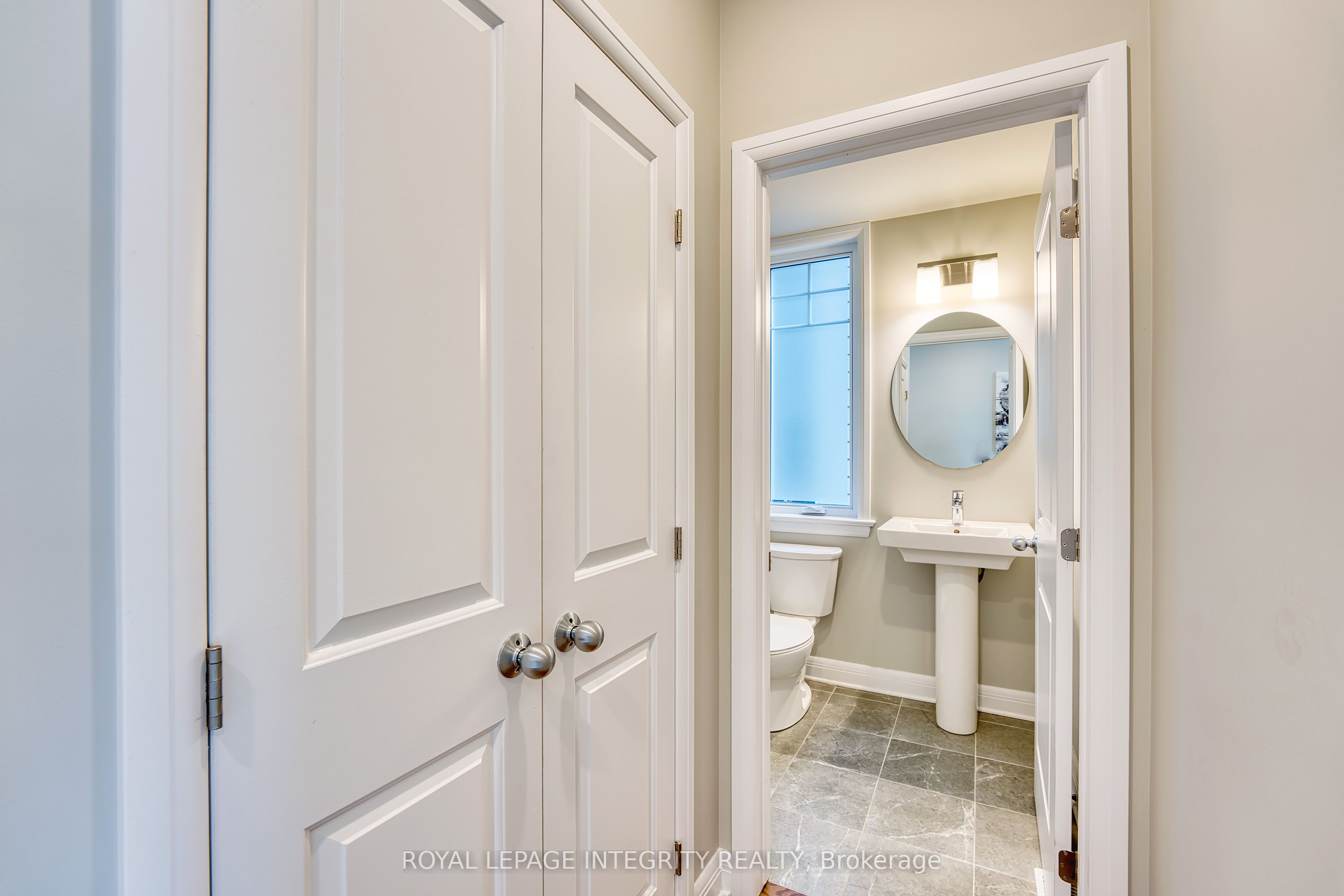 232 Ketchikan Crescent Property Photo 6