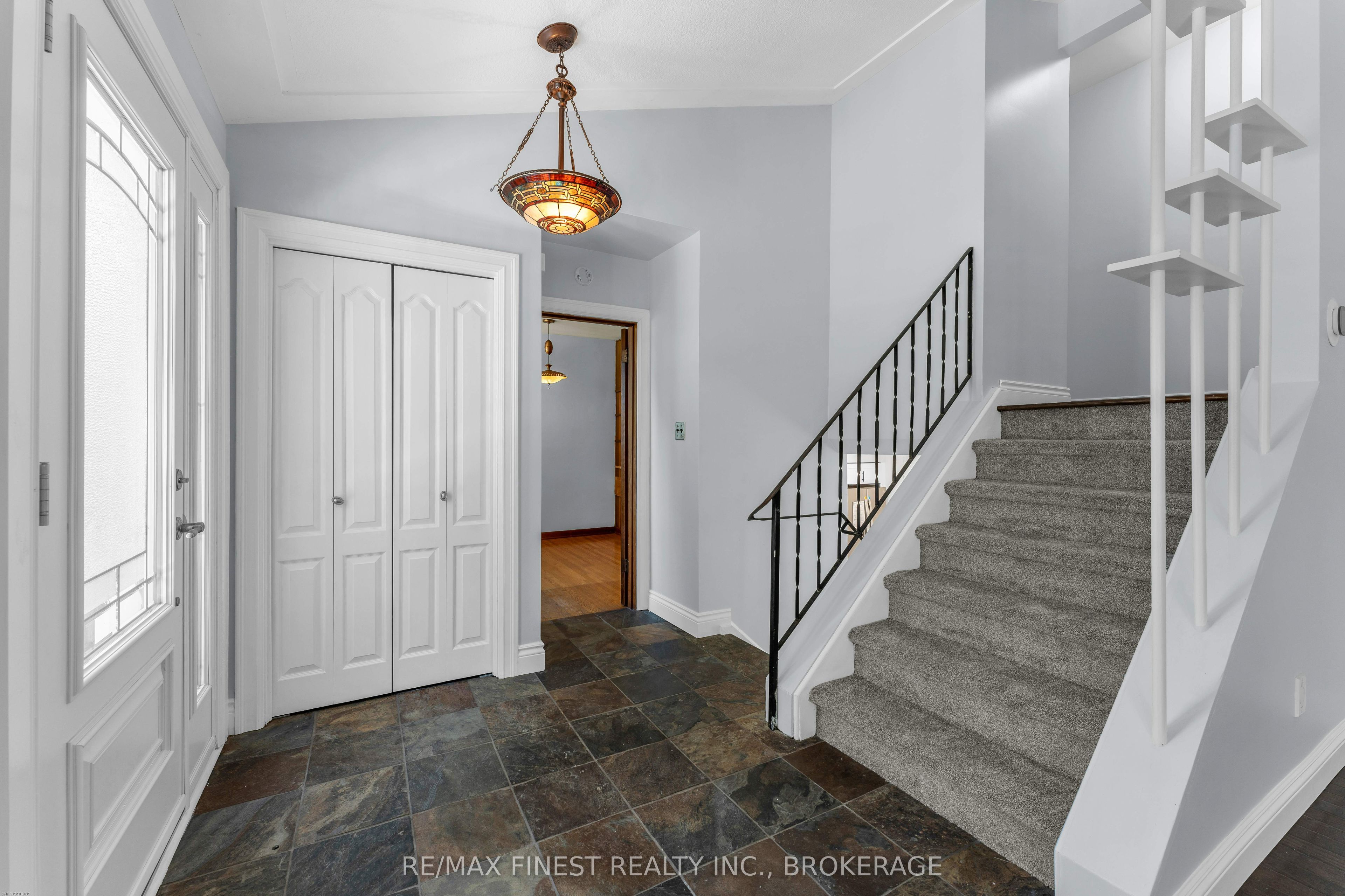 60 Sherwood Drive Property Photo 4