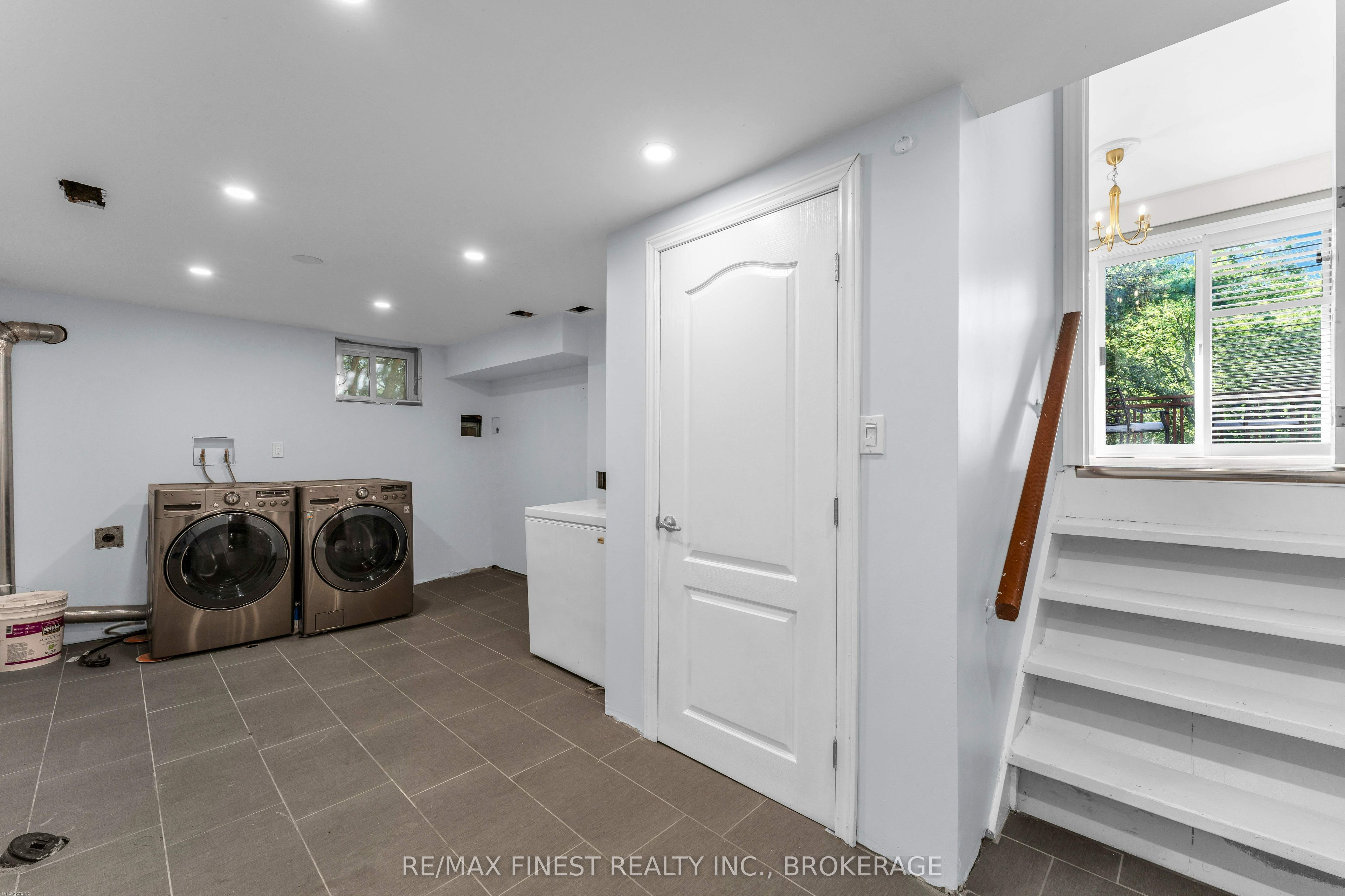 60 Sherwood Drive Property Photo 28